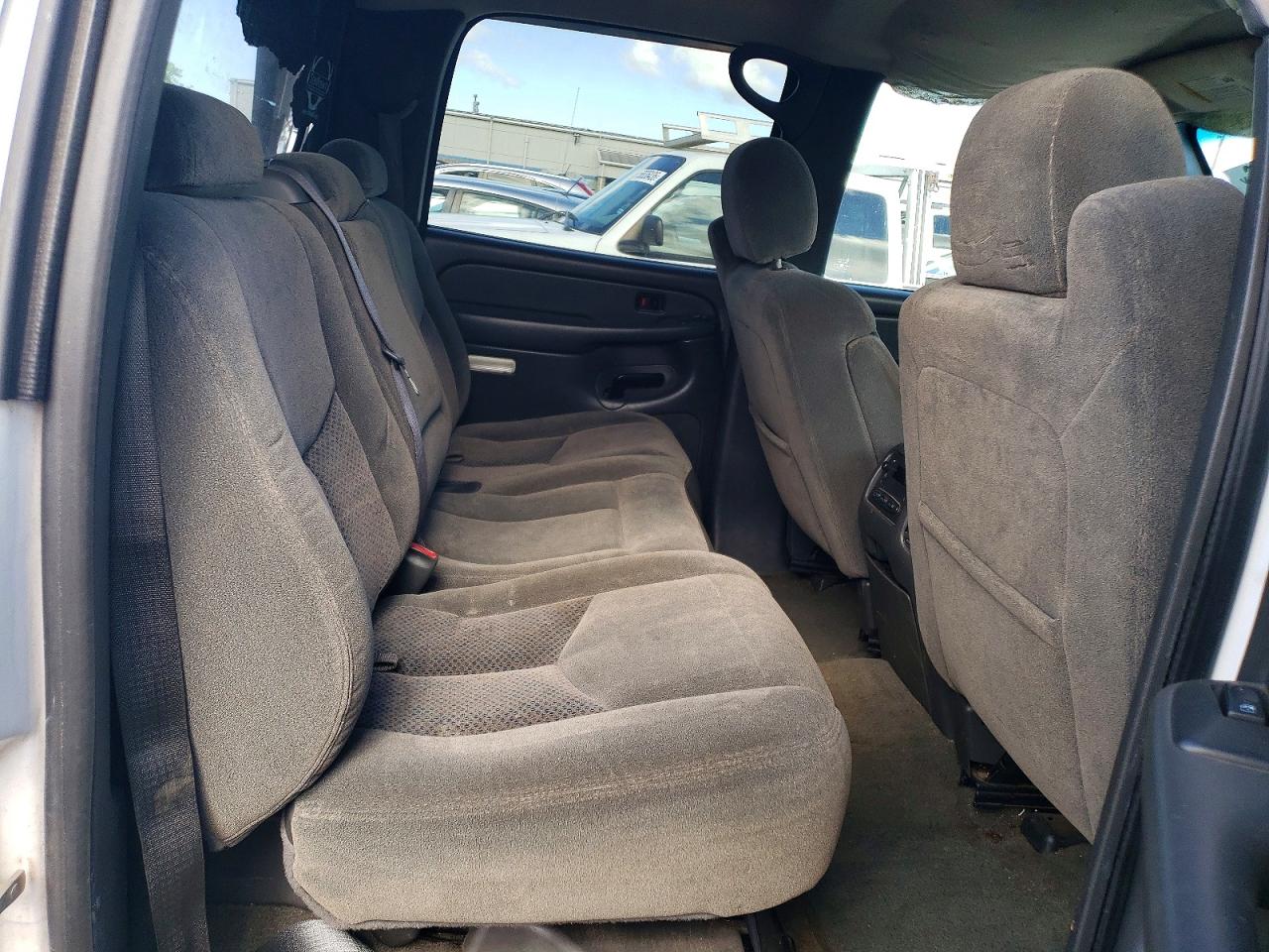 2004 Chevrolet Silverado K1500 White vin: 2GCEK13T441416400