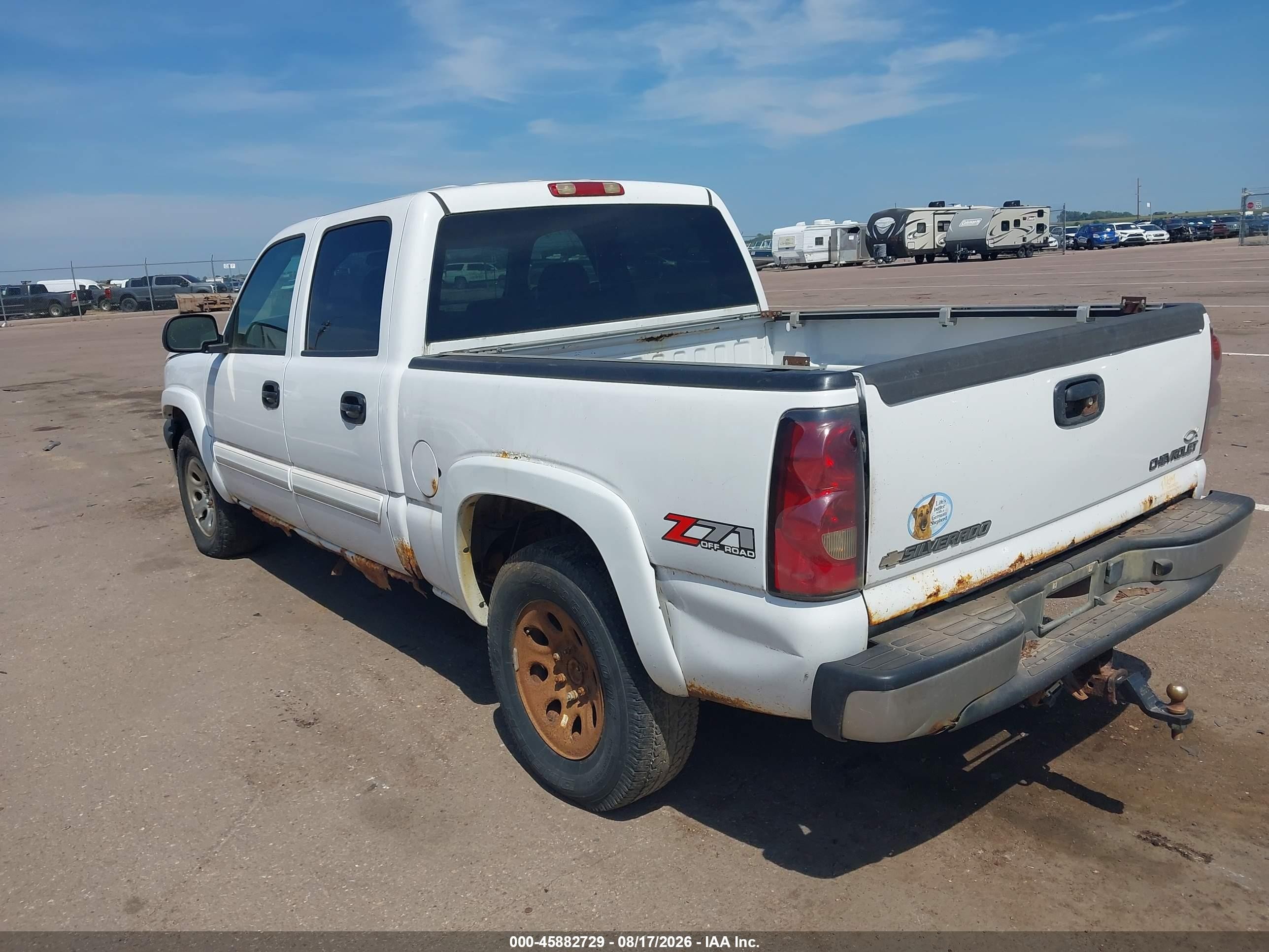 2005 Chevrolet Silverado 1500 Z71 White vin: 2GCEK13T451156257
