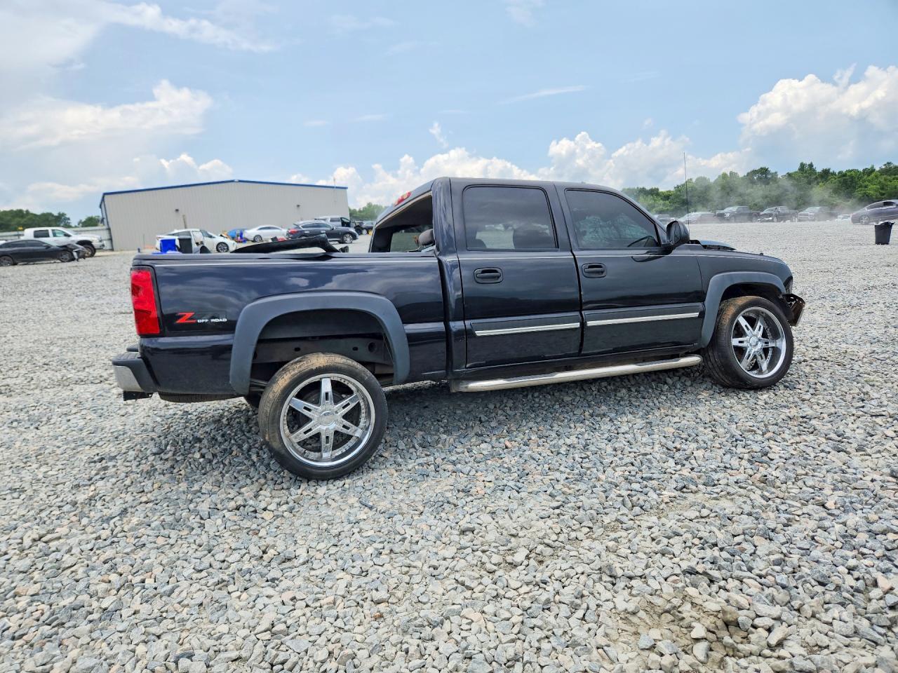 2005 Chevrolet Silverado K1500 Black vin: 2GCEK13T451250851