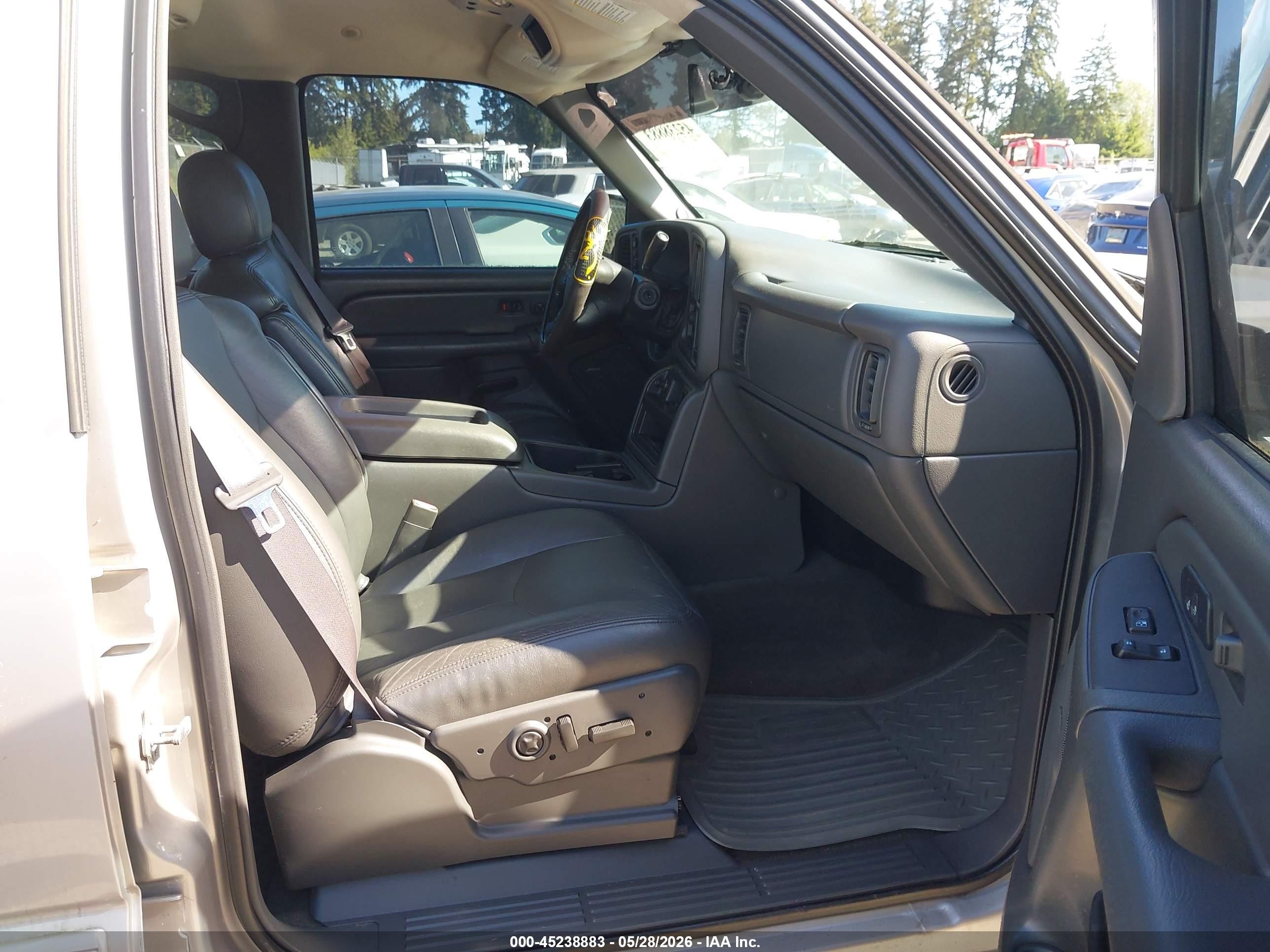 2005 Chevrolet Silverado 1500 Z71 Silver vin: 2GCEK13T451342221