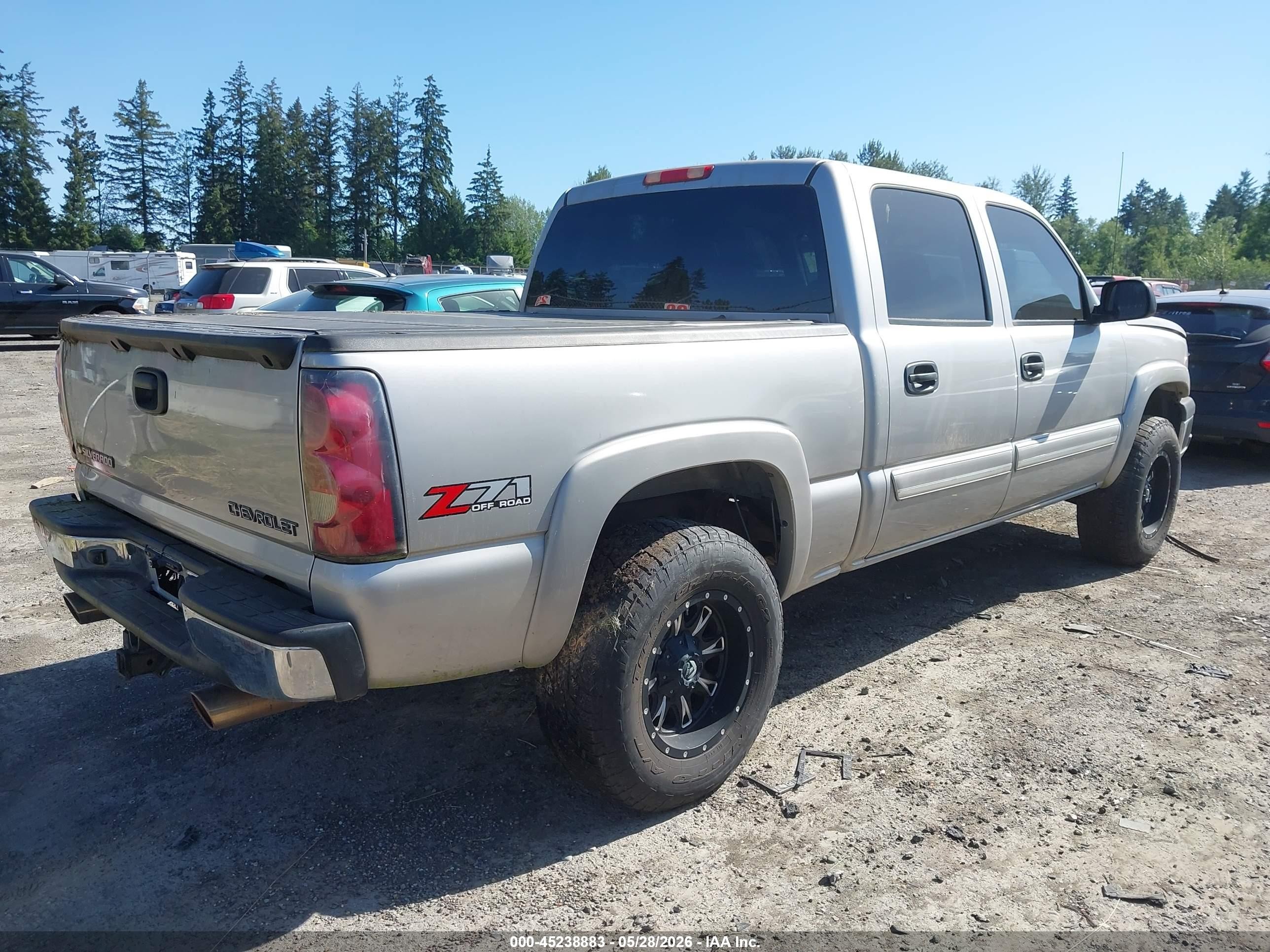 2005 Chevrolet Silverado 1500 Z71 Silver vin: 2GCEK13T451342221