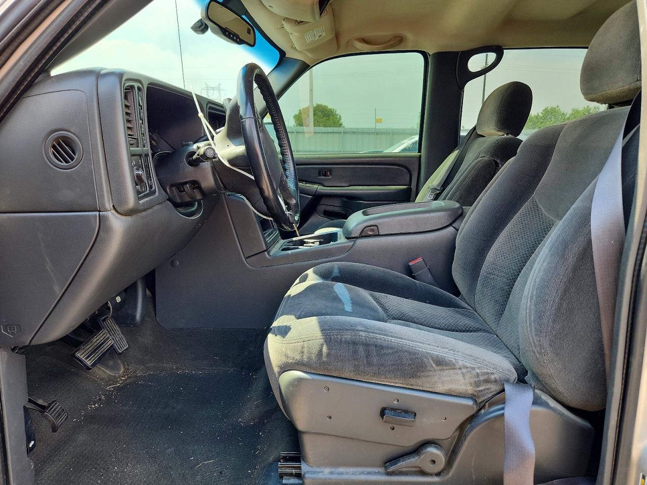 2005 Chevrolet Silverado K1500 Silver vin: 2GCEK13T451385845