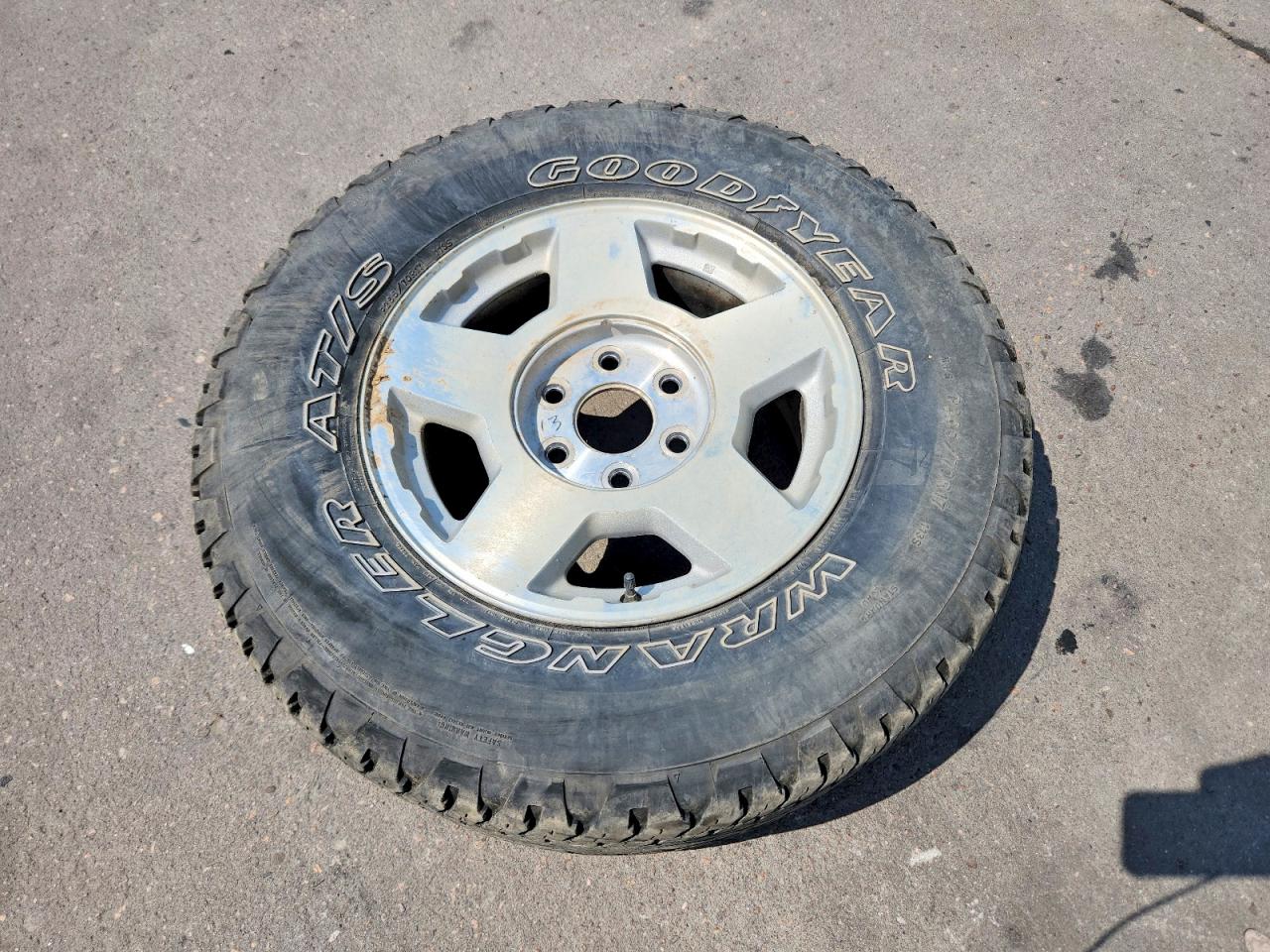 2005 Chevrolet Silverado K1500 Silver vin: 2GCEK13T451385845