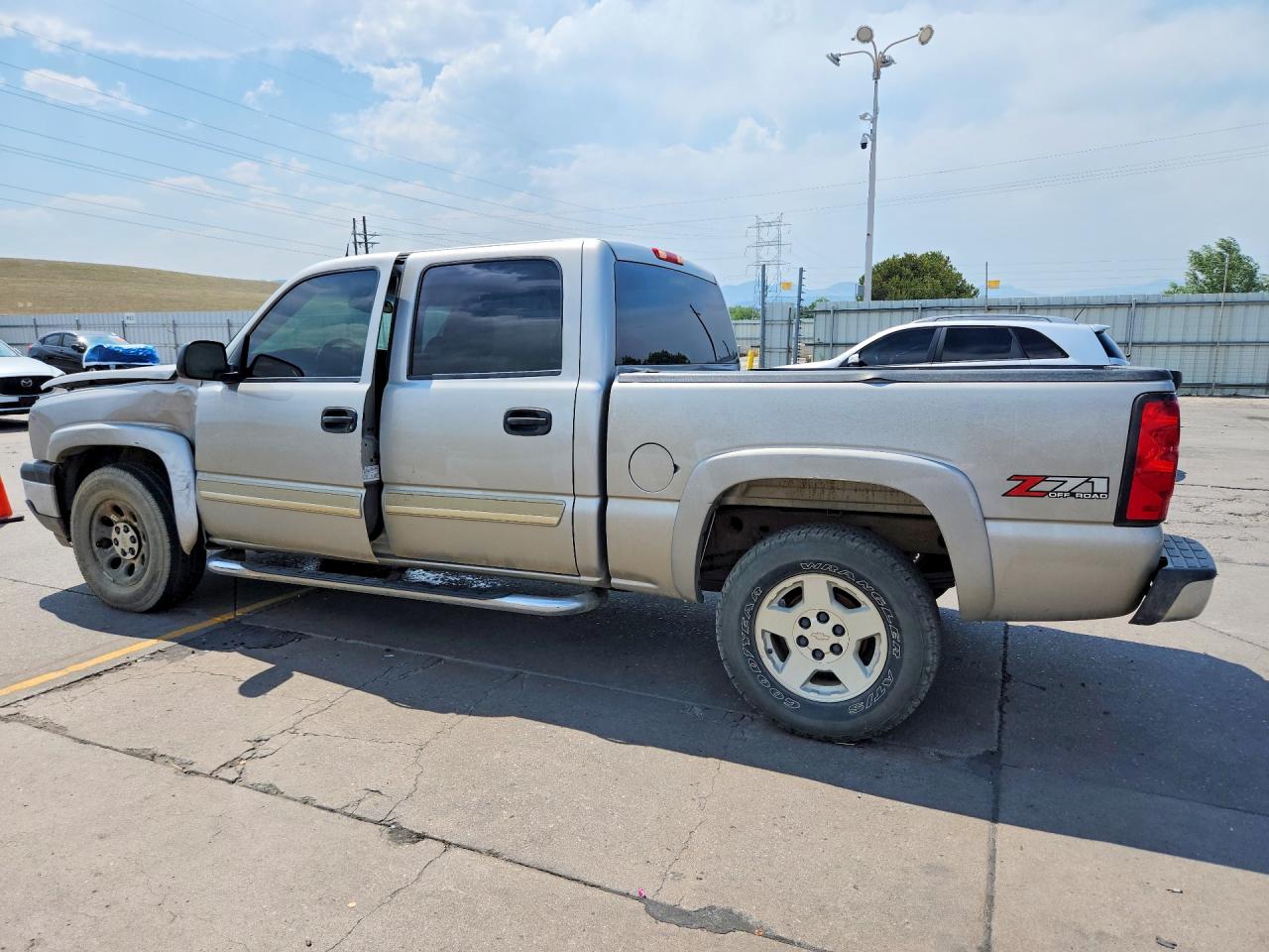 2005 Chevrolet Silverado K1500 Silver vin: 2GCEK13T451385845