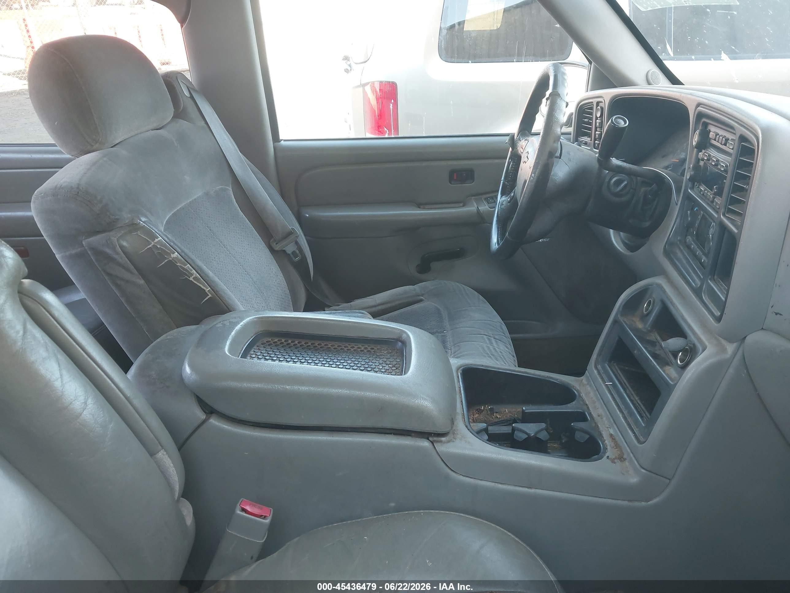 2004 Chevrolet Silverado 1500 Z71 Серебряный vin: 2GCEK13T541421928