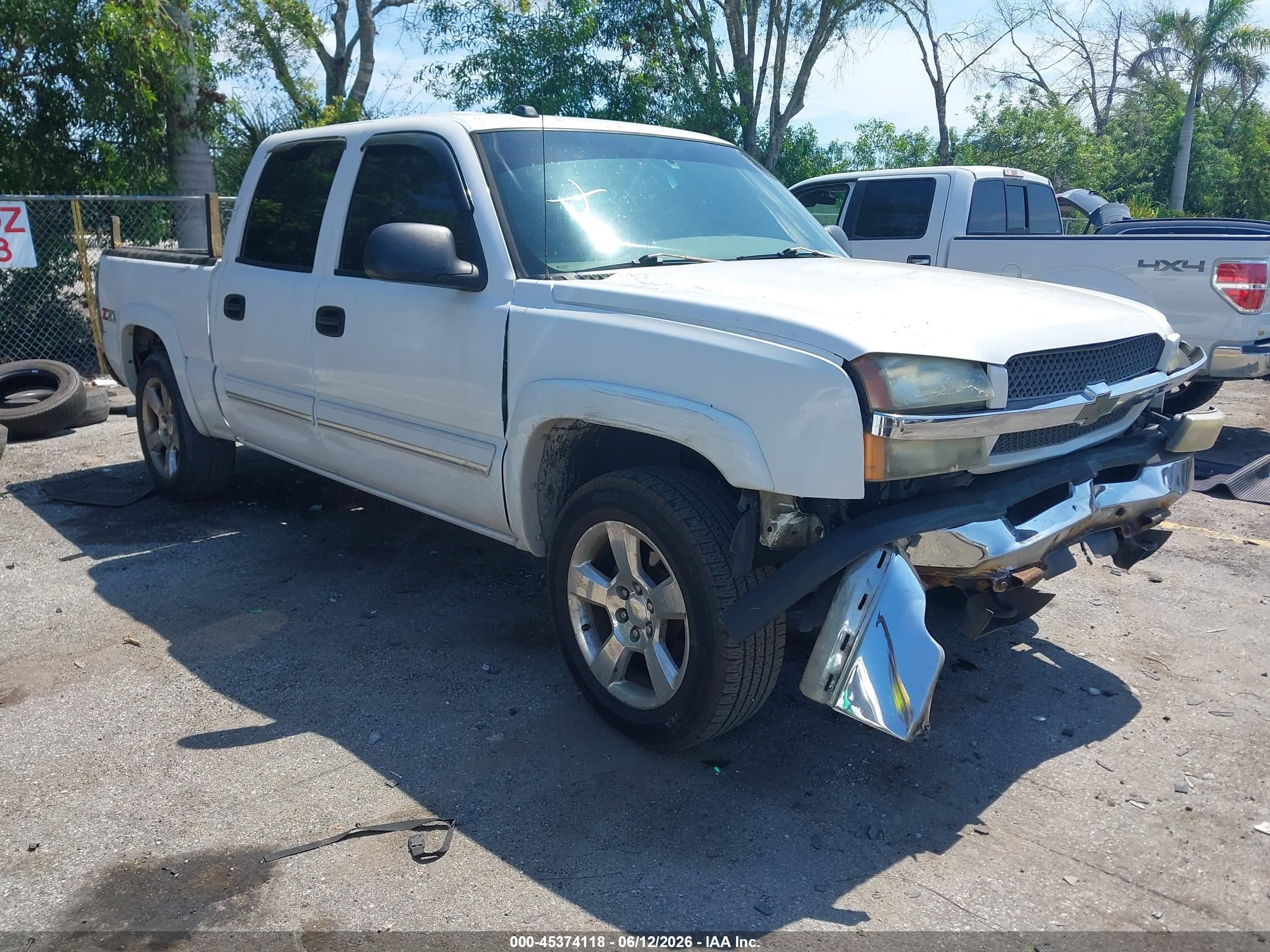 2005 Chevrolet Silverado 1500 Z71 White vin: 2GCEK13T551112977