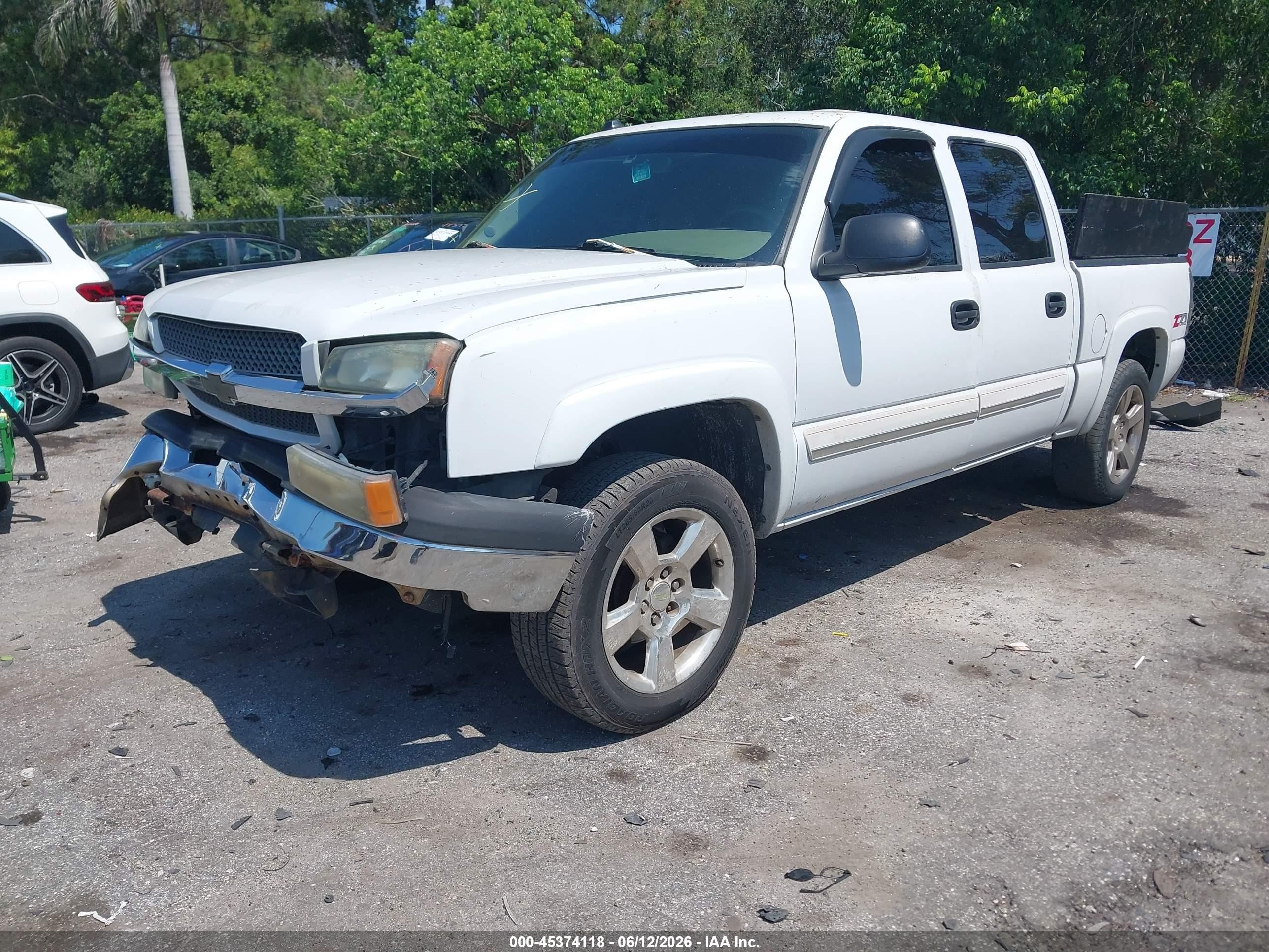 2005 Chevrolet Silverado 1500 Z71 White vin: 2GCEK13T551112977