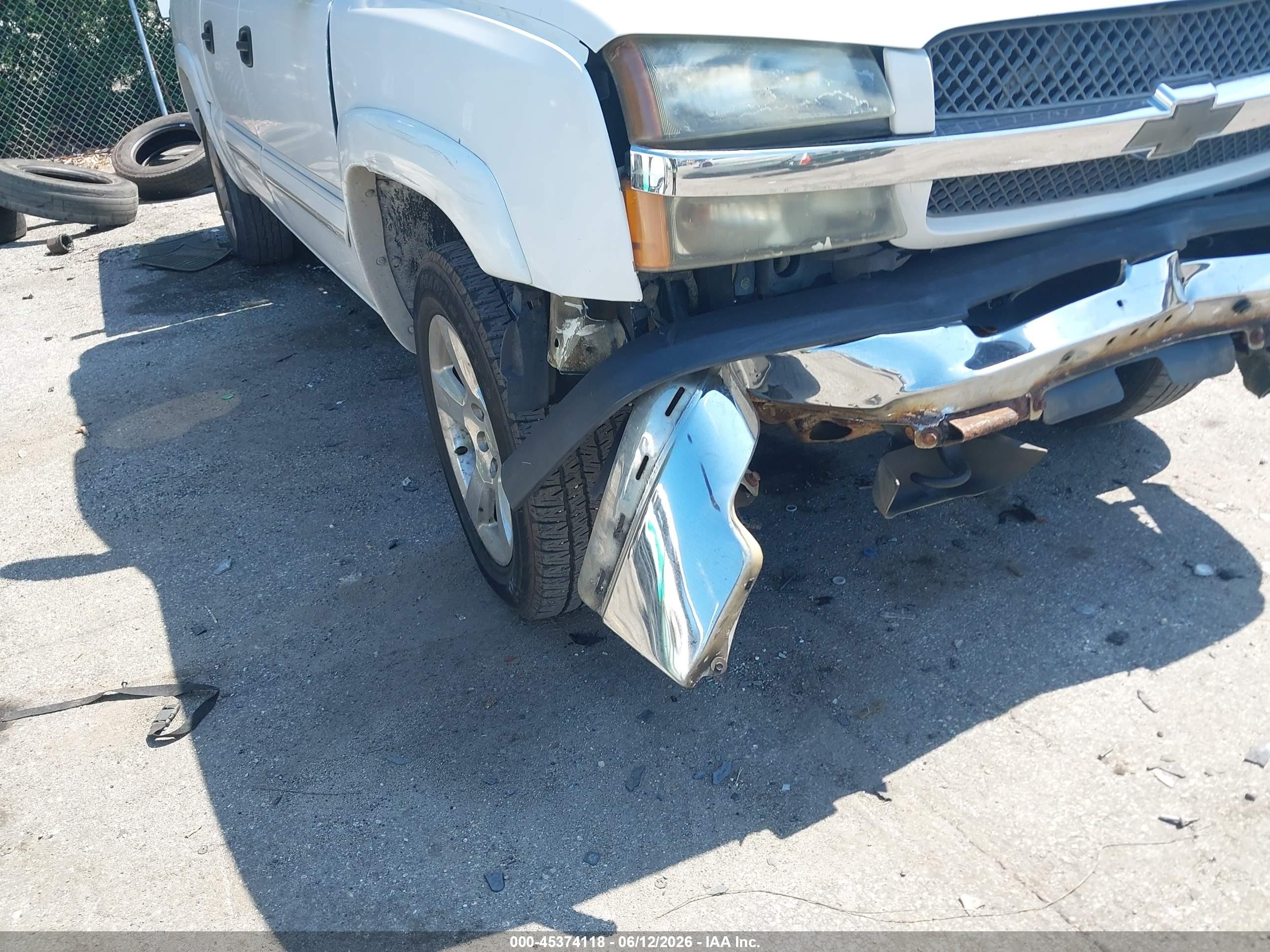 2005 Chevrolet Silverado 1500 Z71 White vin: 2GCEK13T551112977