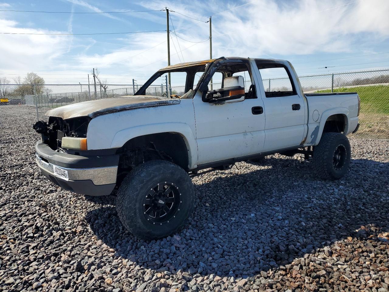 2004 Chevrolet Silverado K1500 White vin: 2GCEK13T641431738