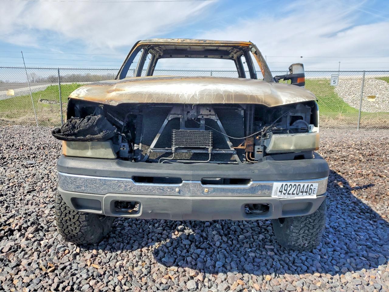 2004 Chevrolet Silverado K1500 White vin: 2GCEK13T641431738