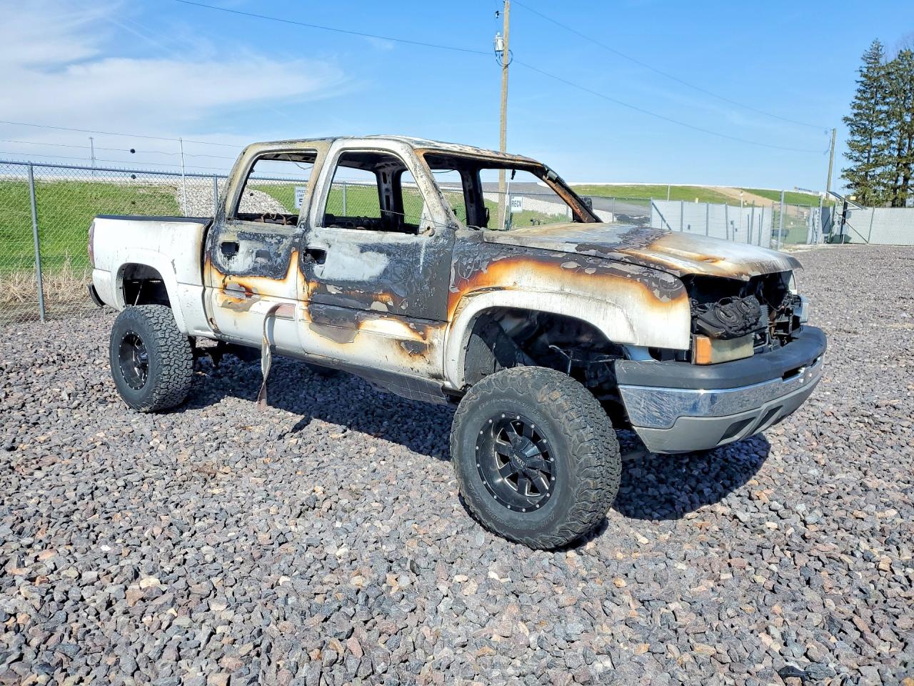 2004 Chevrolet Silverado K1500 White vin: 2GCEK13T641431738
