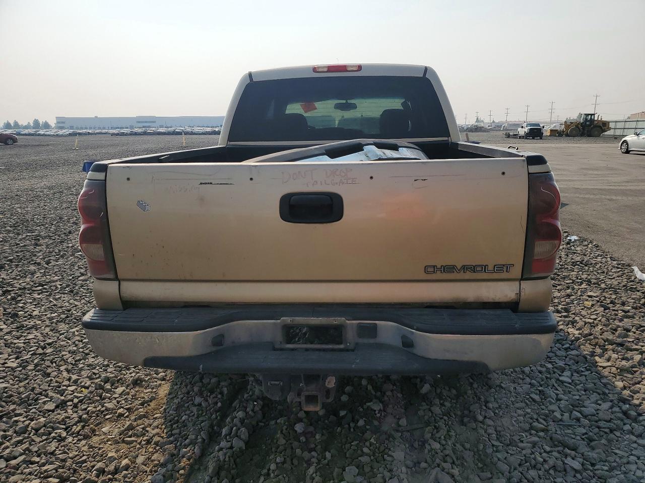 2005 Chevrolet Silverado K1500 Tan vin: 2GCEK13T651123518