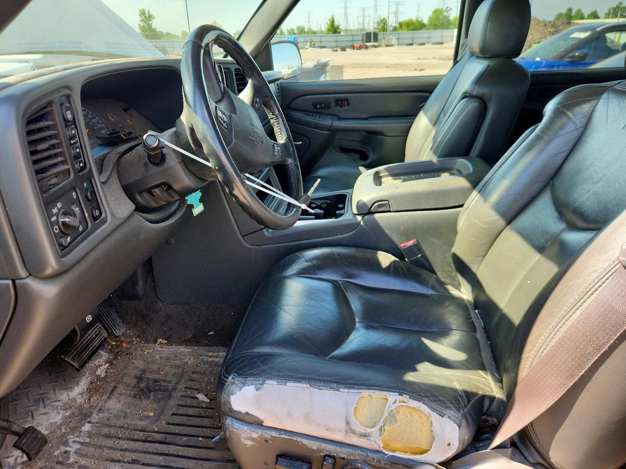 2005 Chevrolet Silverado K1500 White vin: 2GCEK13T651134731