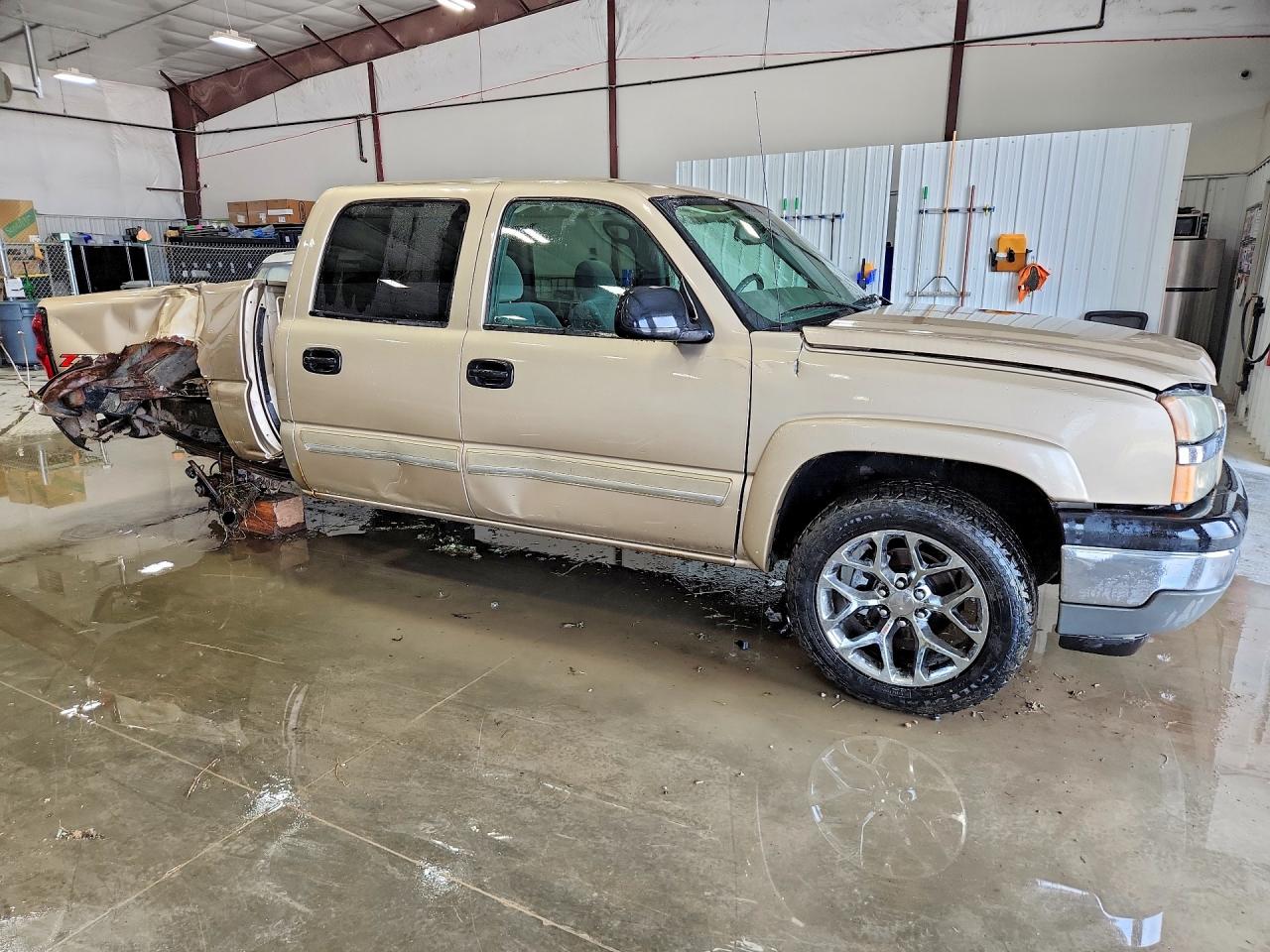 2005 Chevrolet Silverado K1500 Gold vin: 2GCEK13T651222713