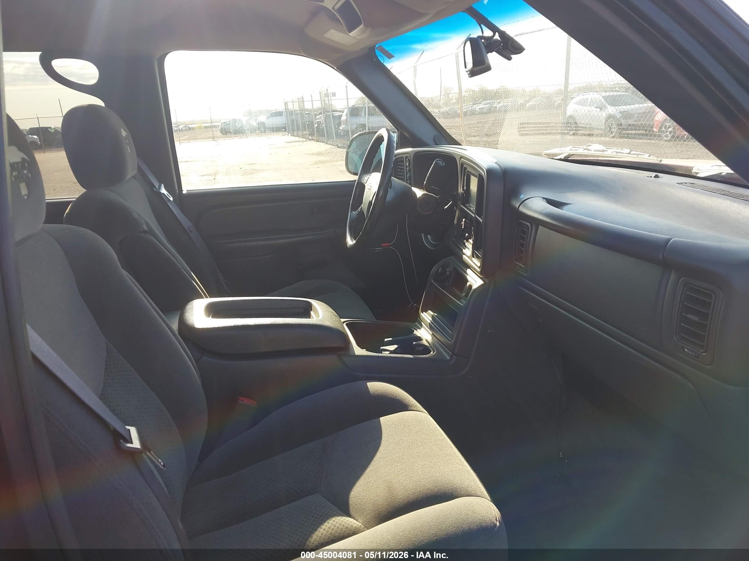 2005 Chevrolet Silverado 1500 Ls Красный vin: 2GCEK13T651240404