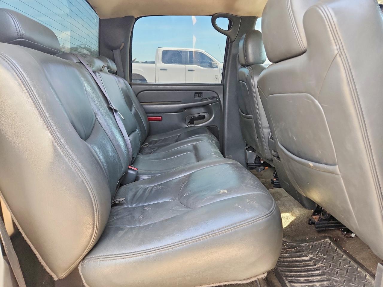 2004 Chevrolet Silverado K1500 Silver vin: 2GCEK13T741395848