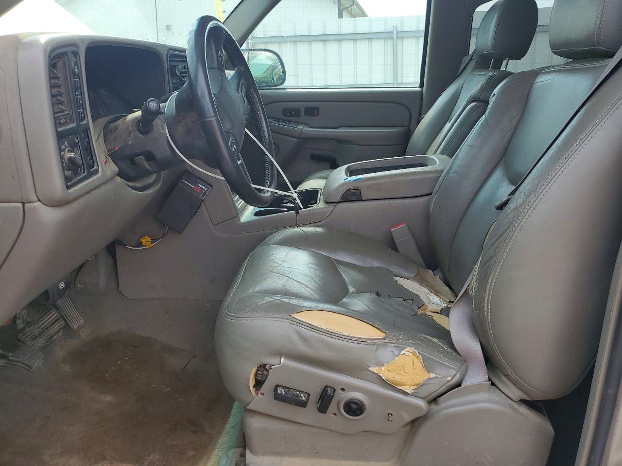 2004 Chevrolet Silverado K1500 Silver vin: 2GCEK13T741406914