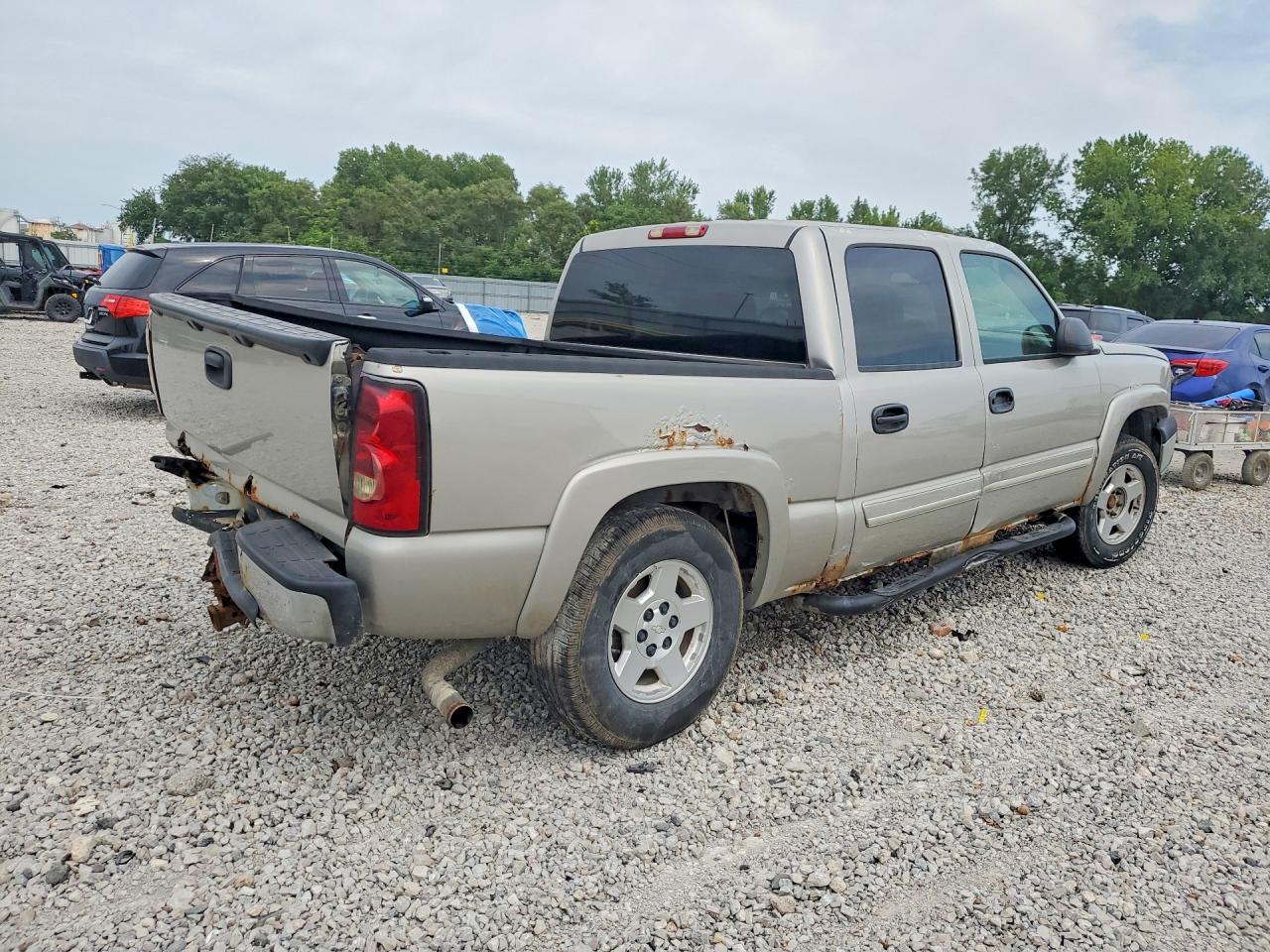 2004 Chevrolet Silverado K1500 Silver vin: 2GCEK13T741406914