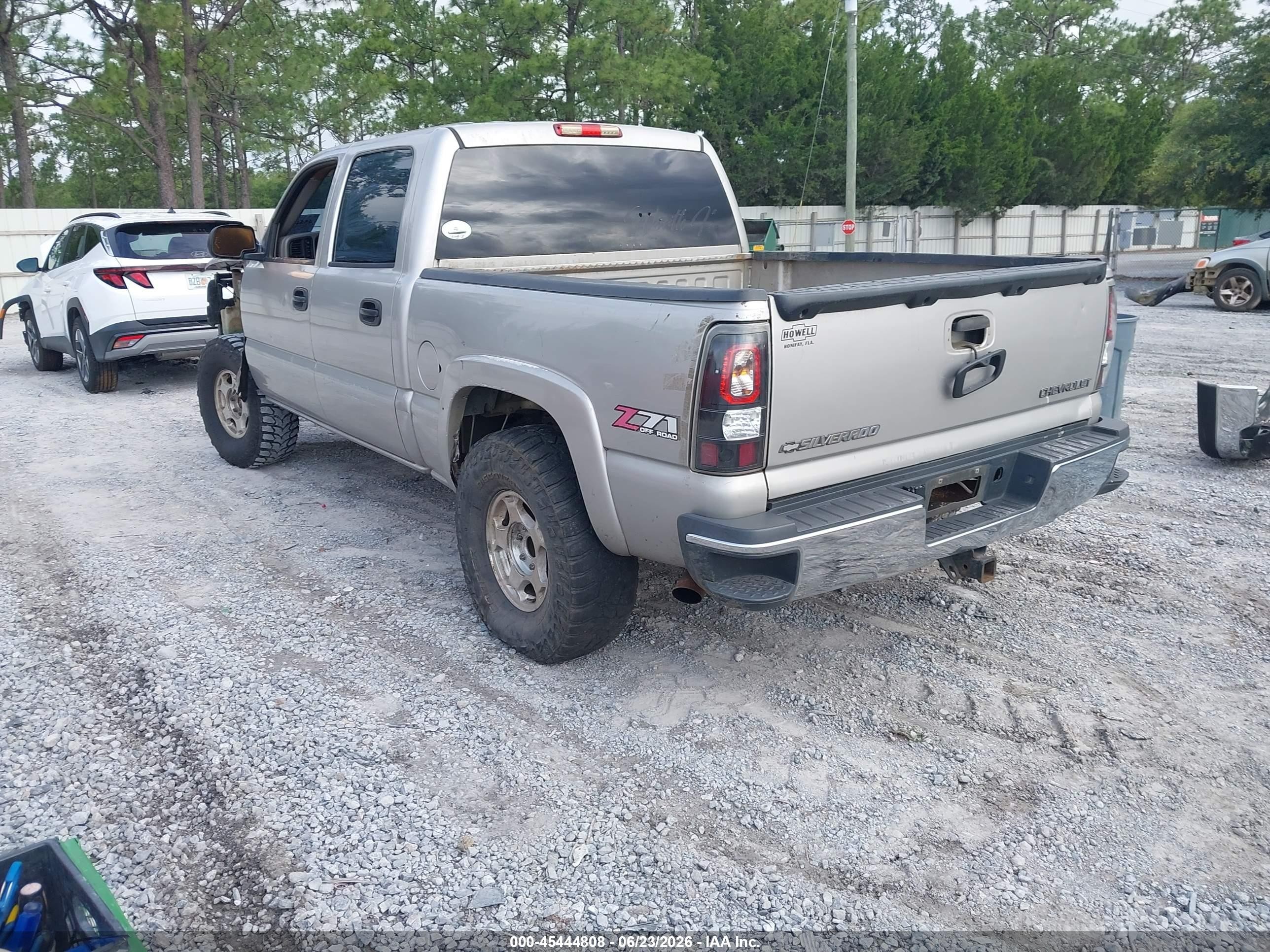 2005 Chevrolet Silverado 1500 Z71 Silver vin: 2GCEK13T751325980