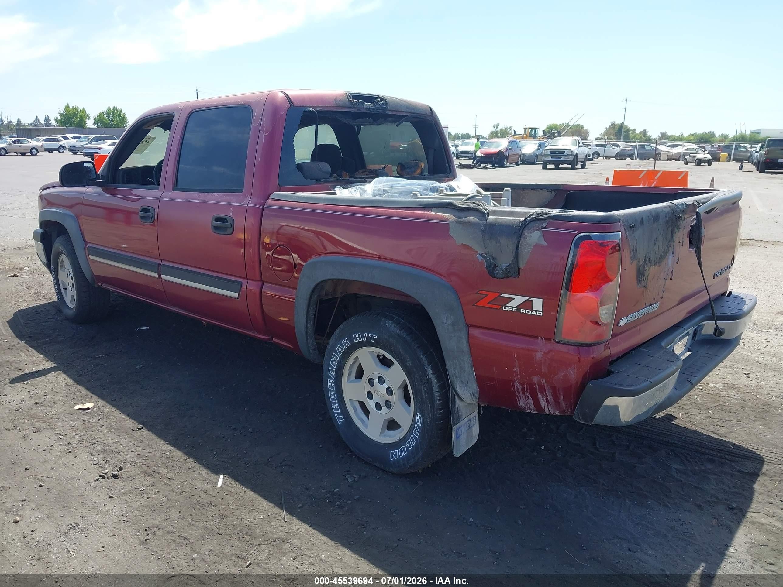 2005 Chevrolet Silverado 1500 Z71 Red vin: 2GCEK13T851126596