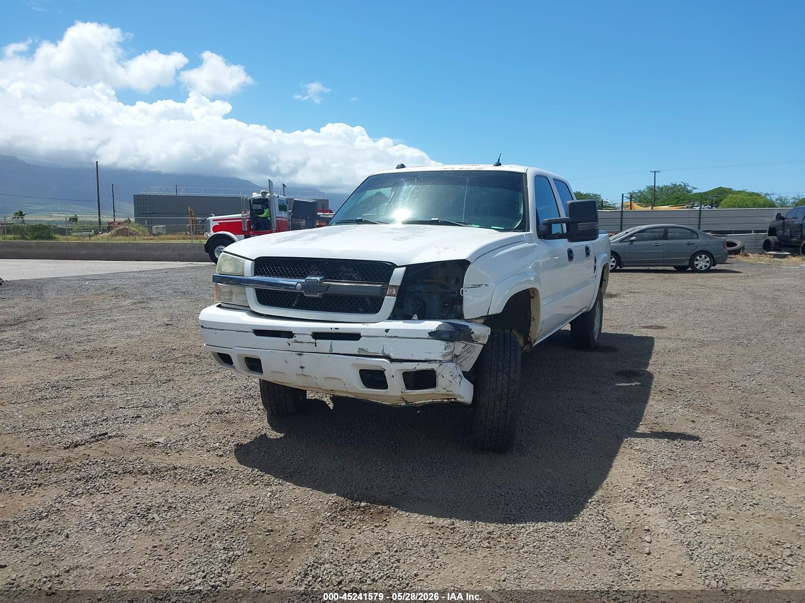 2005 Chevrolet Silverado 1500 Z71 Белый vin: 2GCEK13T851382138