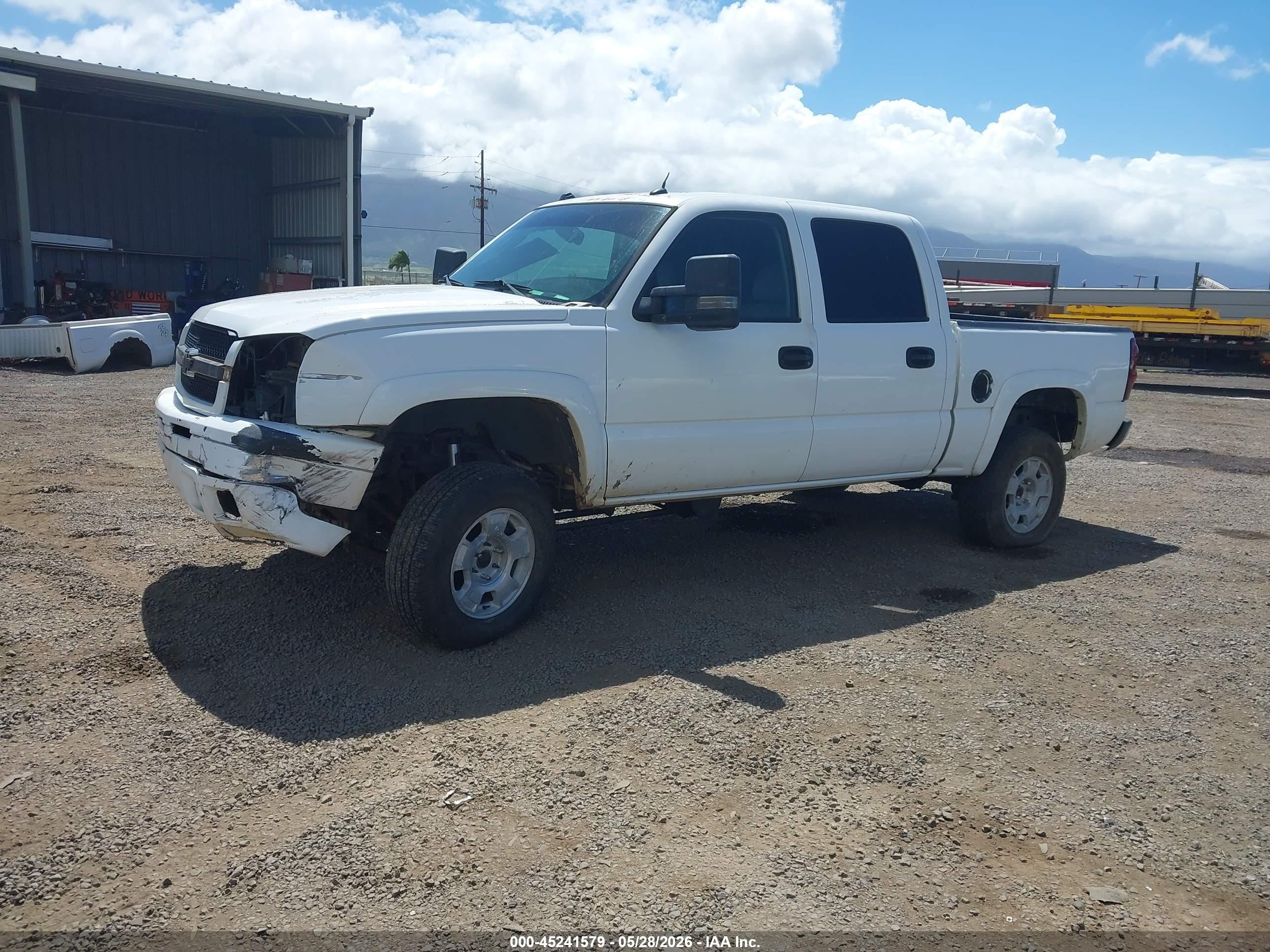2005 Chevrolet Silverado 1500 Z71 Белый vin: 2GCEK13T851382138