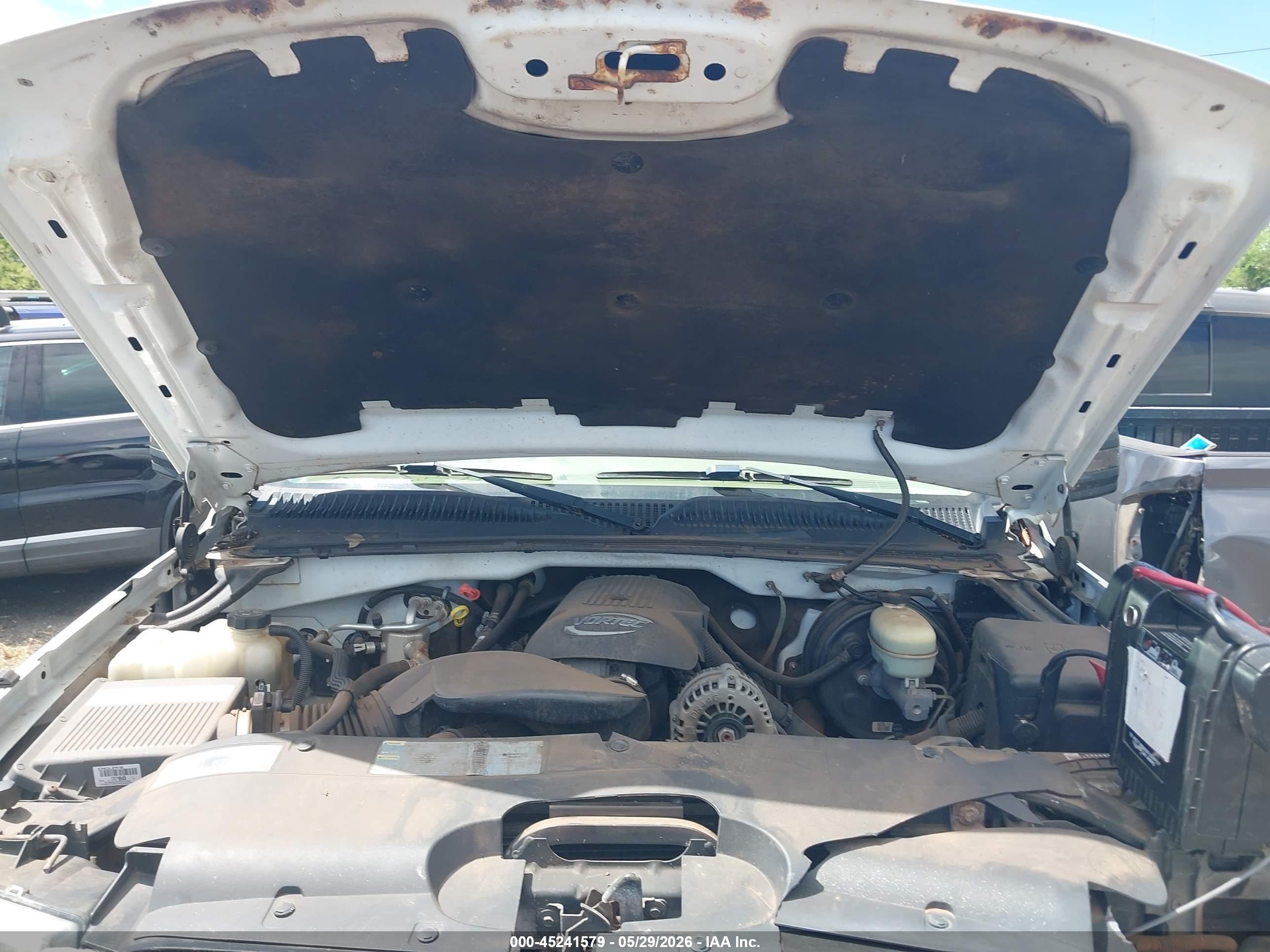 2005 Chevrolet Silverado 1500 Z71 Белый vin: 2GCEK13T851382138