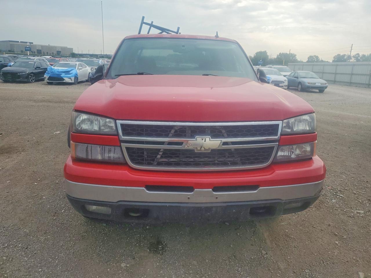 2006 Chevrolet Silverado K1500 Красный vin: 2GCEK13T861126261