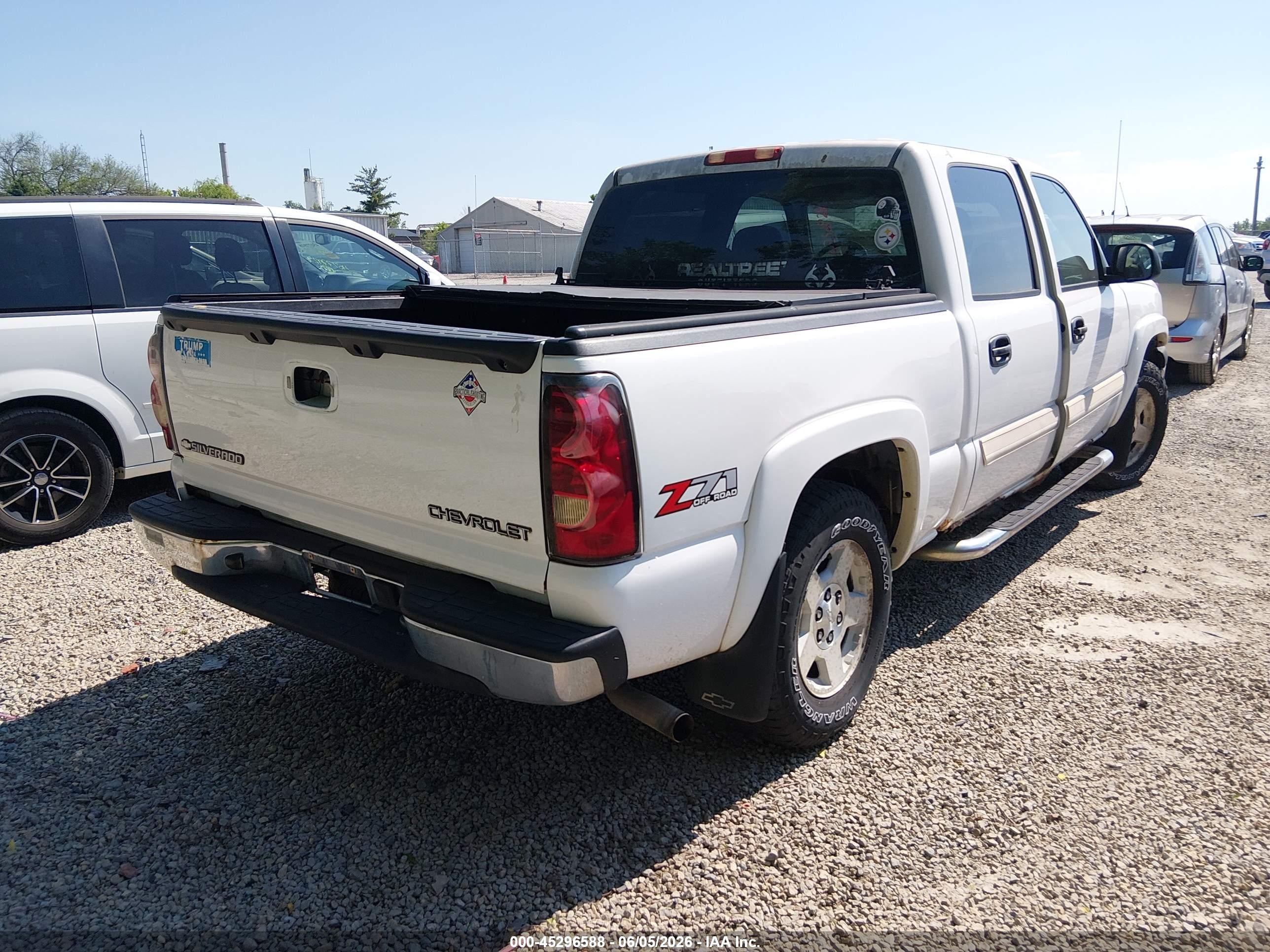2004 Chevrolet Silverado 1500 Z71 Белый vin: 2GCEK13T941295489