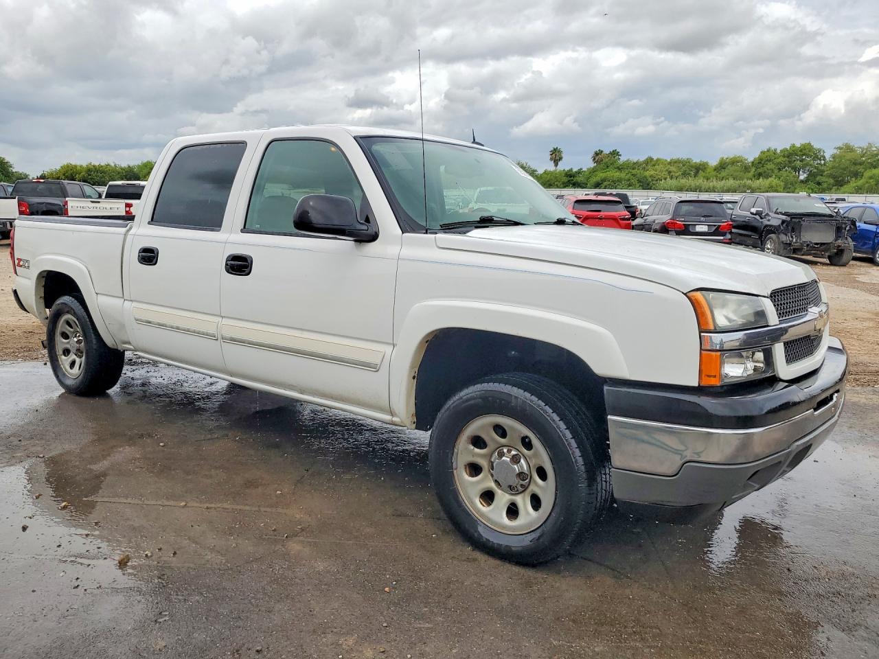 2005 Chevrolet Silverado 1500 Lt Double Cab 4wd White vin: 2GCEK13T951335409