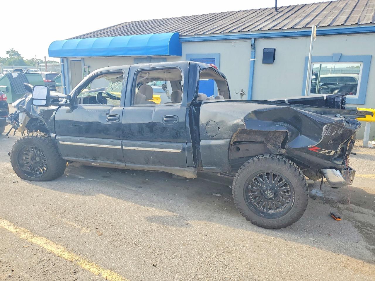2004 Chevrolet Silverado K1500 Черный vin: 2GCEK13TX41327785