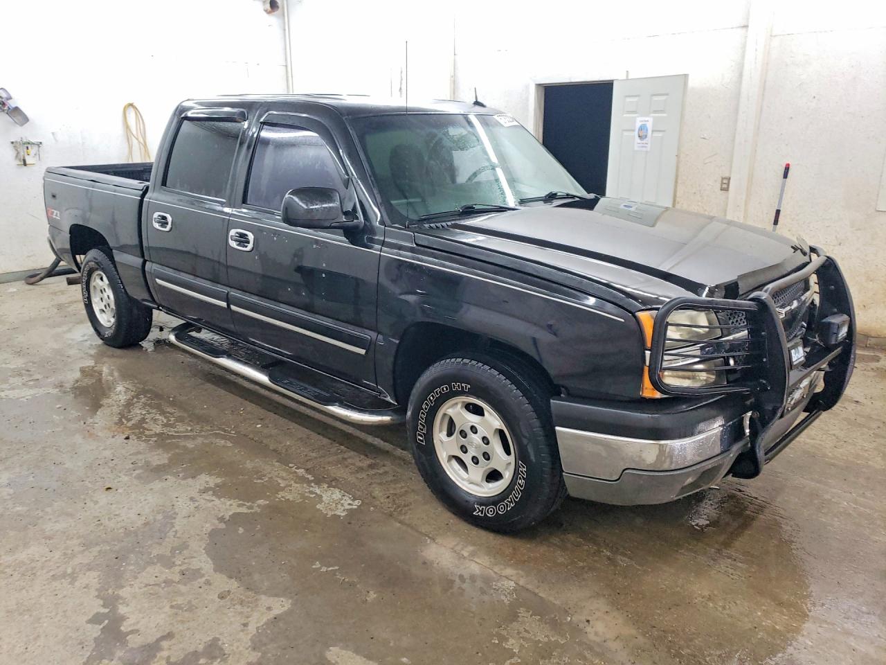 2004 Chevrolet Silverado K1500 Black vin: 2GCEK13TX41342822