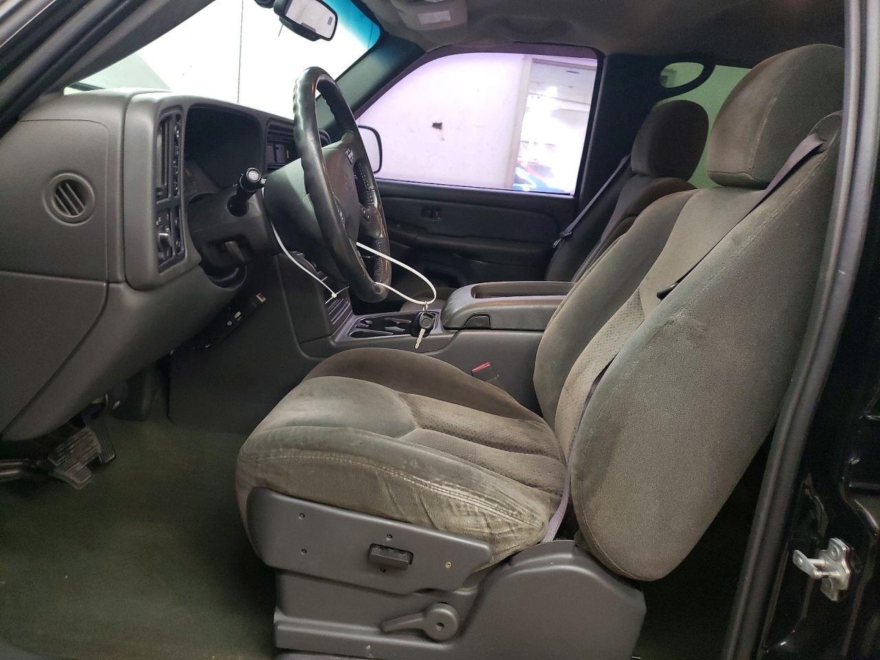 2004 Chevrolet Silverado K1500 Black vin: 2GCEK13TX41342822
