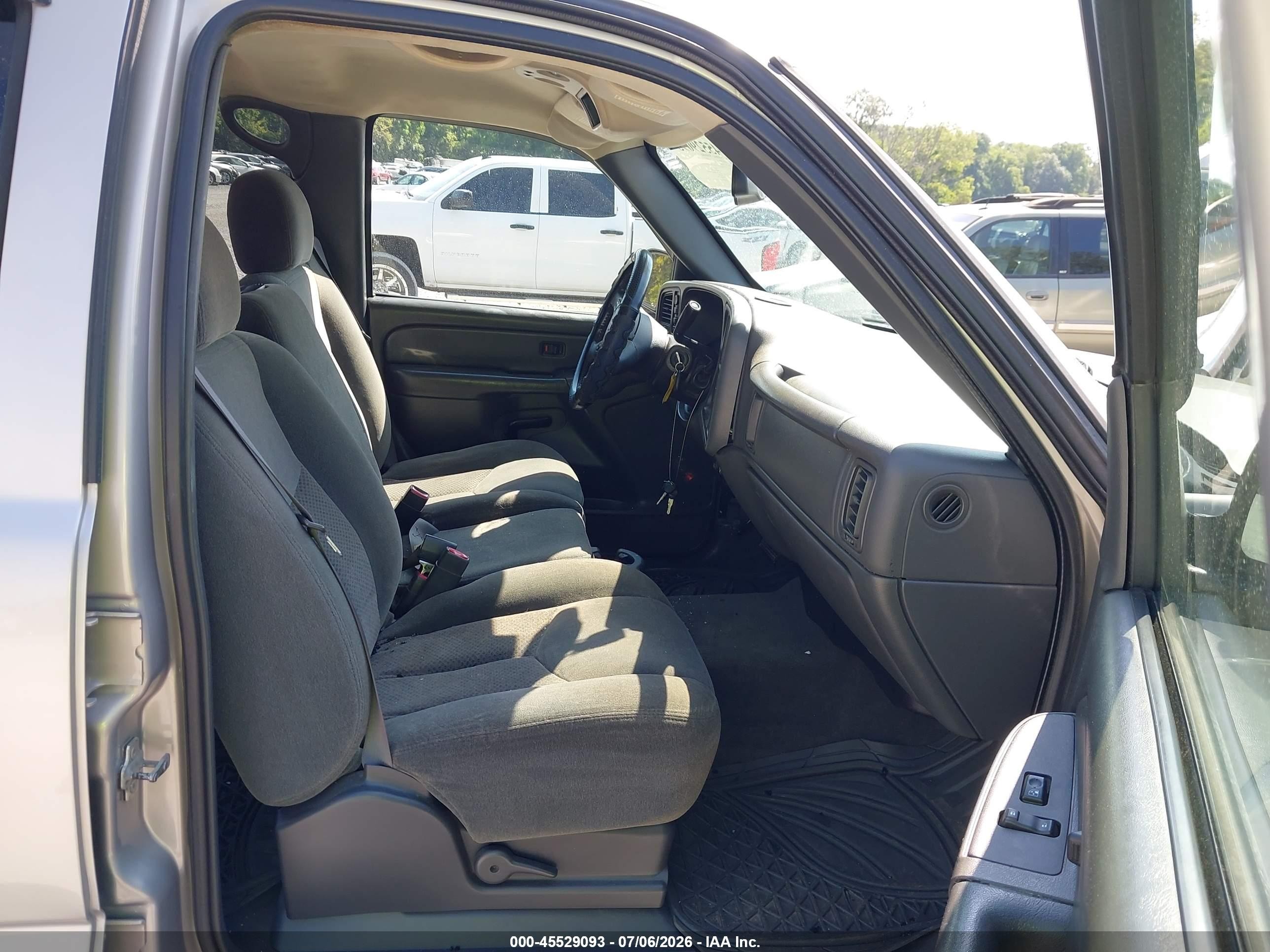 2005 Chevrolet Silverado 1500 Z71 Silver vin: 2GCEK13TX51157932