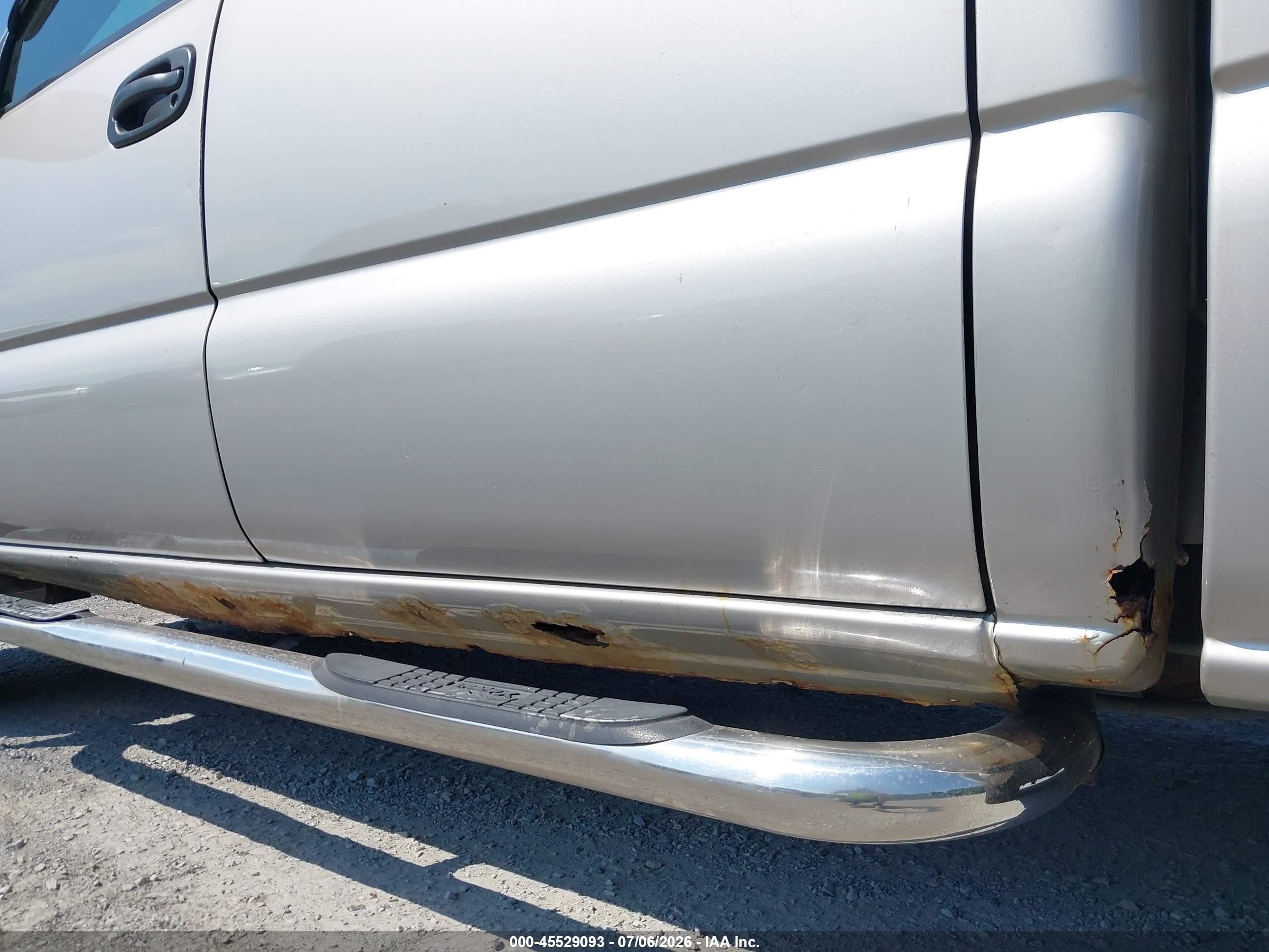 2005 Chevrolet Silverado 1500 Z71 Silver vin: 2GCEK13TX51157932