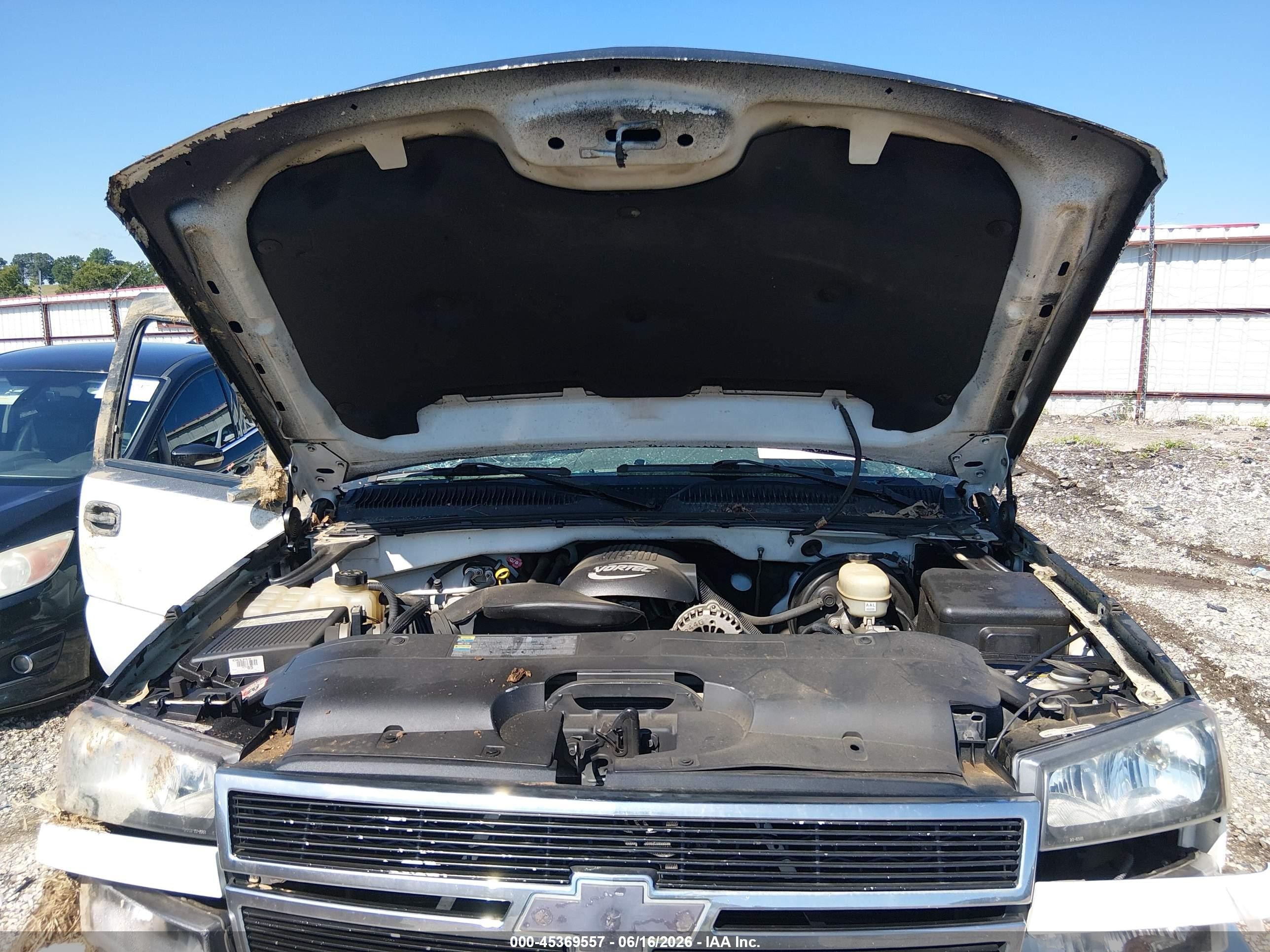 2006 Chevrolet Silverado 1500 Ls White vin: 2GCEK13V161209581