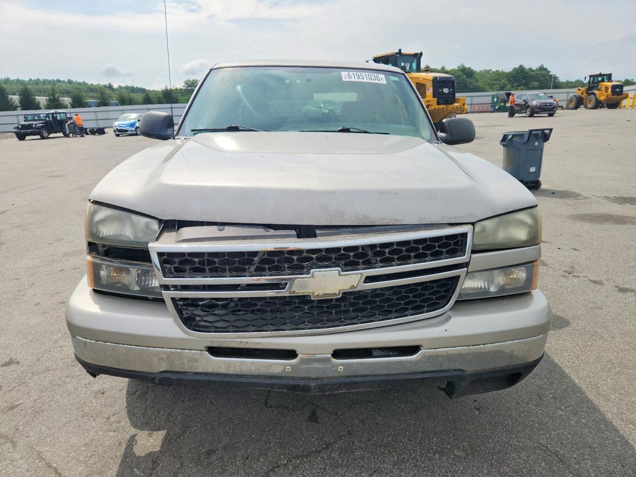 2007 Chevrolet Silverado K1500 Classic Crew Cab Silver vin: 2GCEK13V471131914