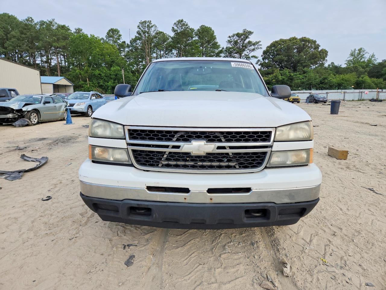 2007 Chevrolet Silverado K1500 Classic Crew Cab White vin: 2GCEK13V771175910