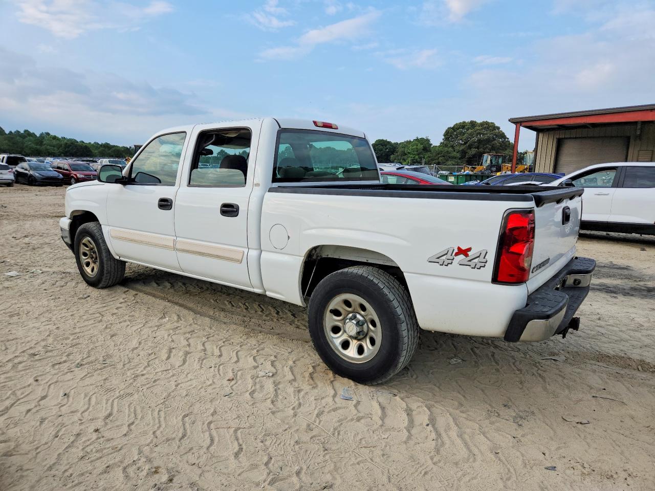 2007 Chevrolet Silverado K1500 Classic Crew Cab White vin: 2GCEK13V771175910