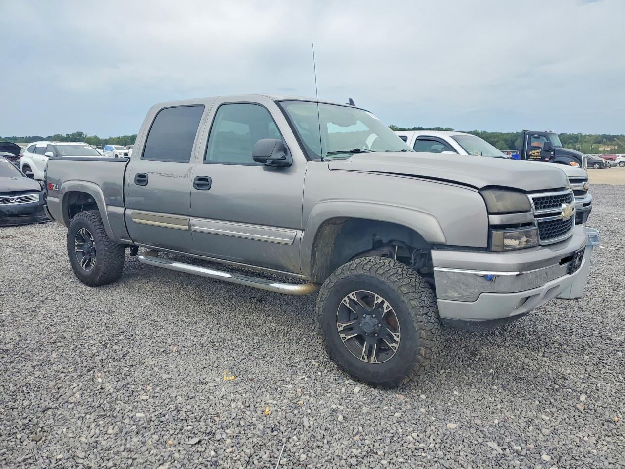2007 Chevrolet Silverado K1500 Classic Crew Cab Gray vin: 2GCEK13Z171165795