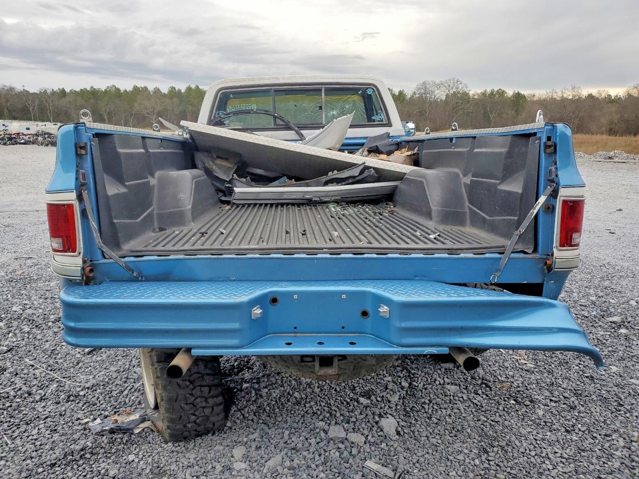 1983 Chevrolet K10 Blue vin: 2GCEK14HXD1137303