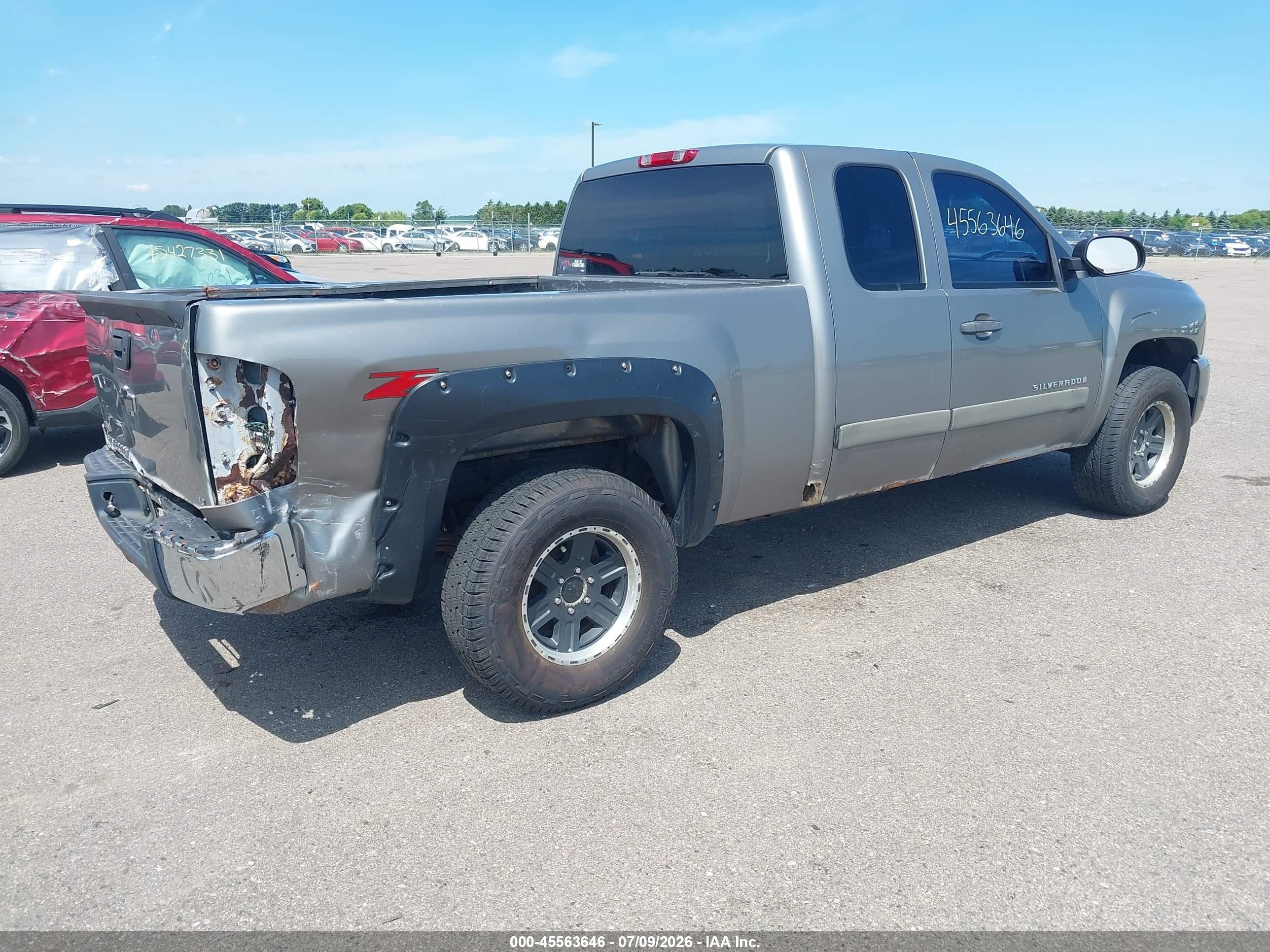 2007 Chevrolet Silverado 1500 Lt1 Серый vin: 2GCEK190271699459