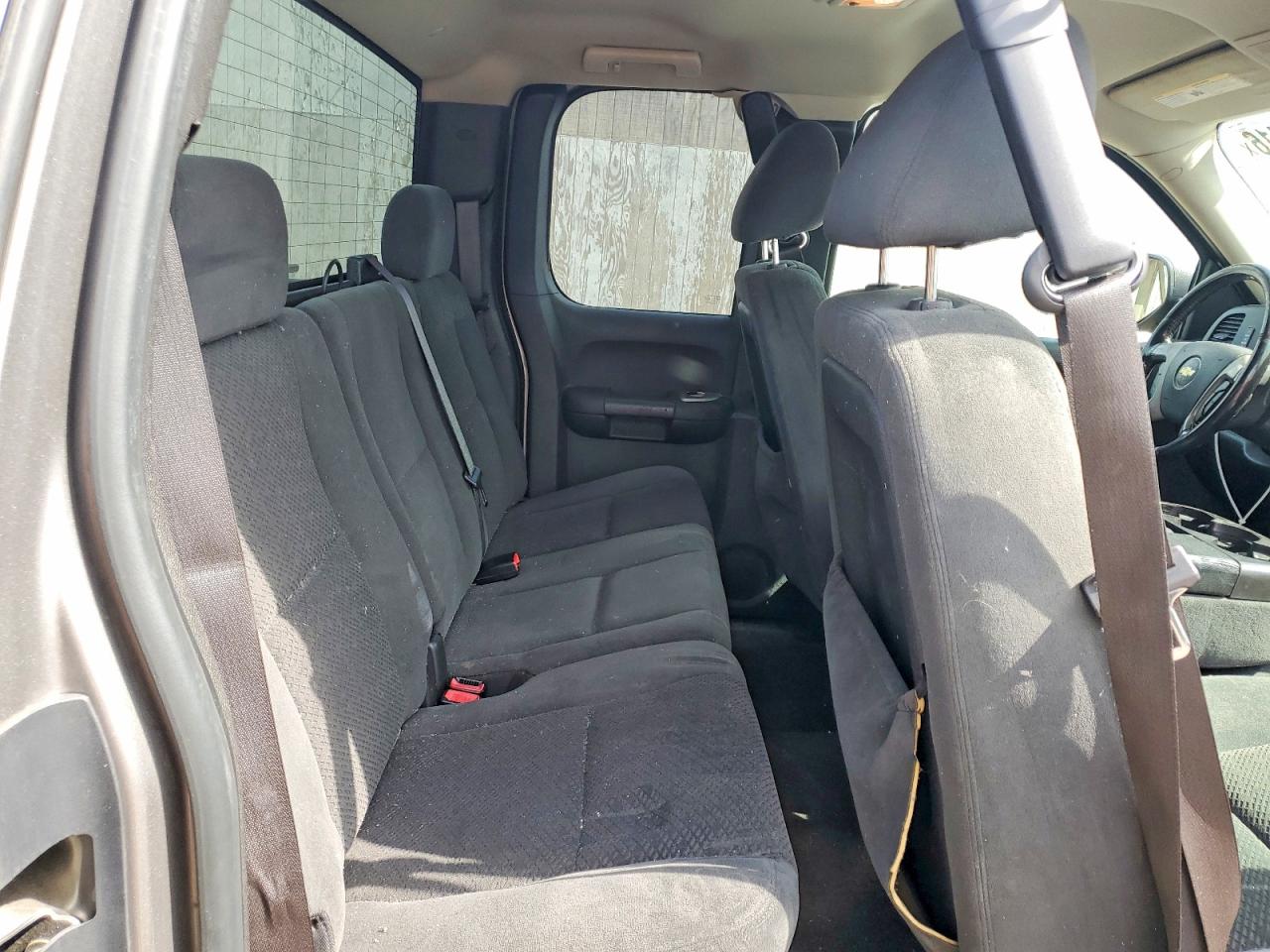 2008 Chevrolet Silverado K1500 Silver vin: 2GCEK190481187168