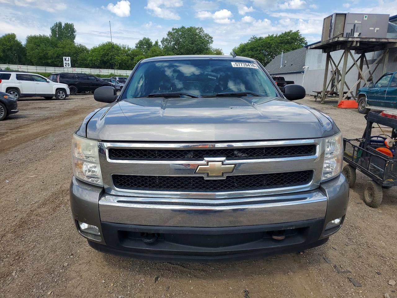 2008 Chevrolet Silverado K1500 Silver vin: 2GCEK190481187168
