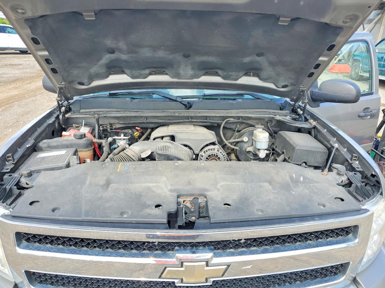 2008 Chevrolet Silverado K1500 Silver vin: 2GCEK190481187168