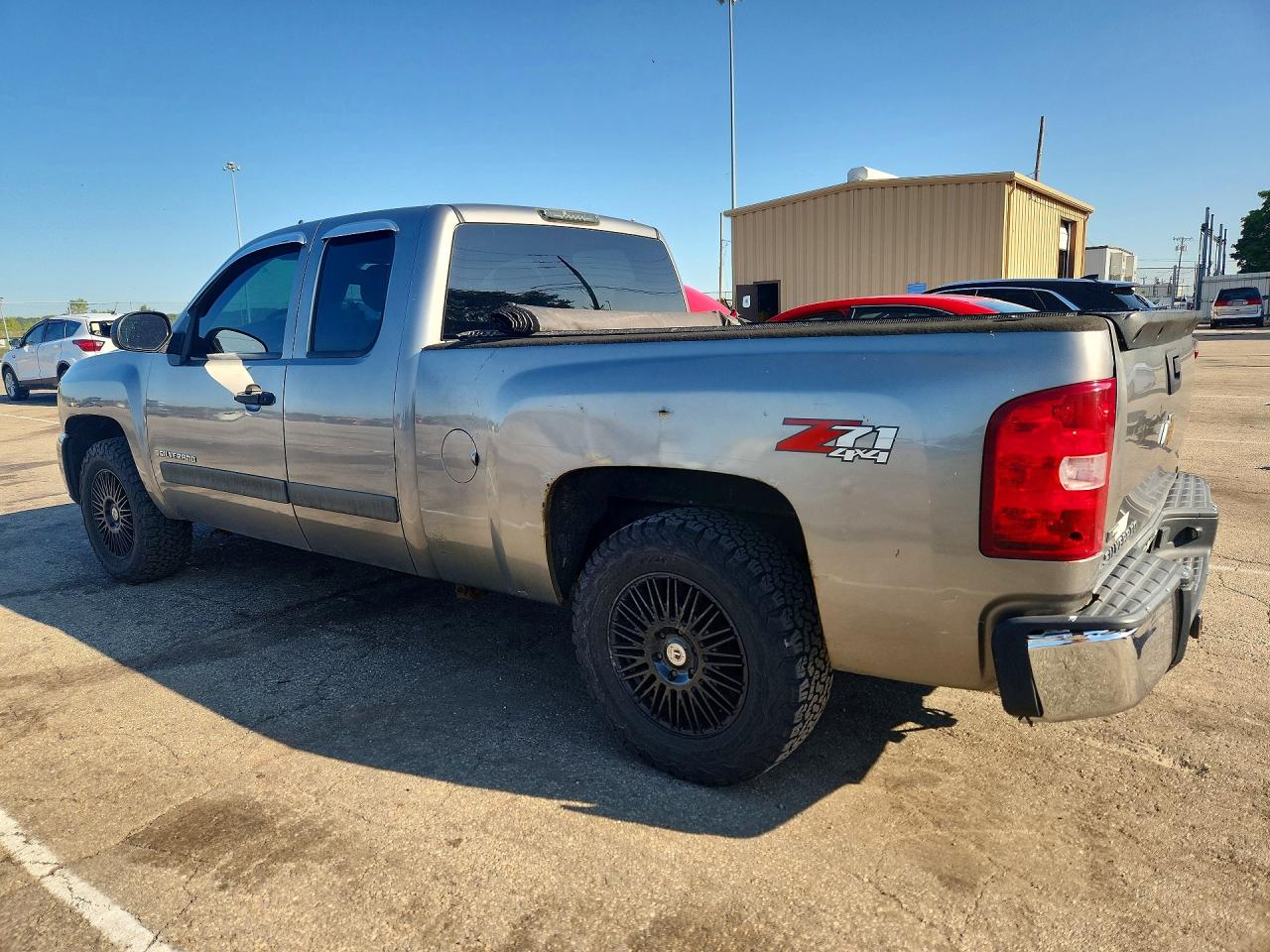 2008 Chevrolet Silverado K1500 Silver vin: 2GCEK190581102970