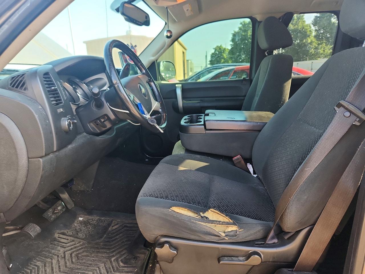 2008 Chevrolet Silverado K1500 Silver vin: 2GCEK190581102970