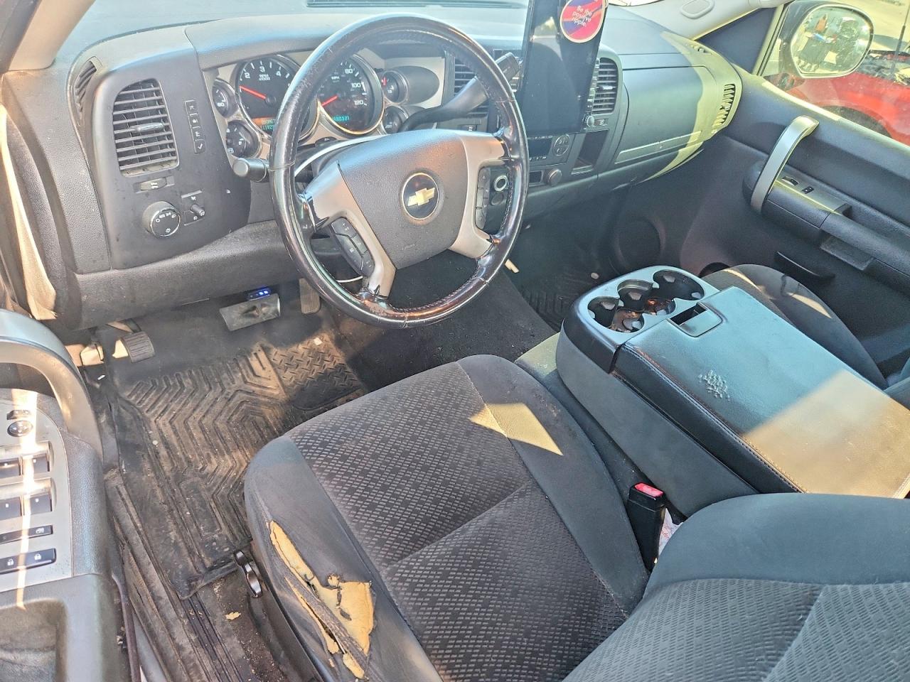 2008 Chevrolet Silverado K1500 Silver vin: 2GCEK190581102970