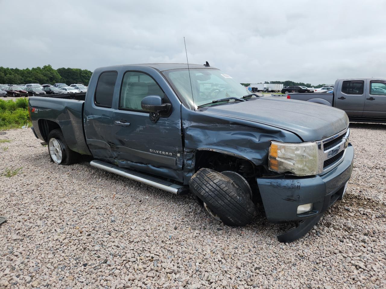 2008 Chevrolet Silverado K1500 Blue vin: 2GCEK190681101357
