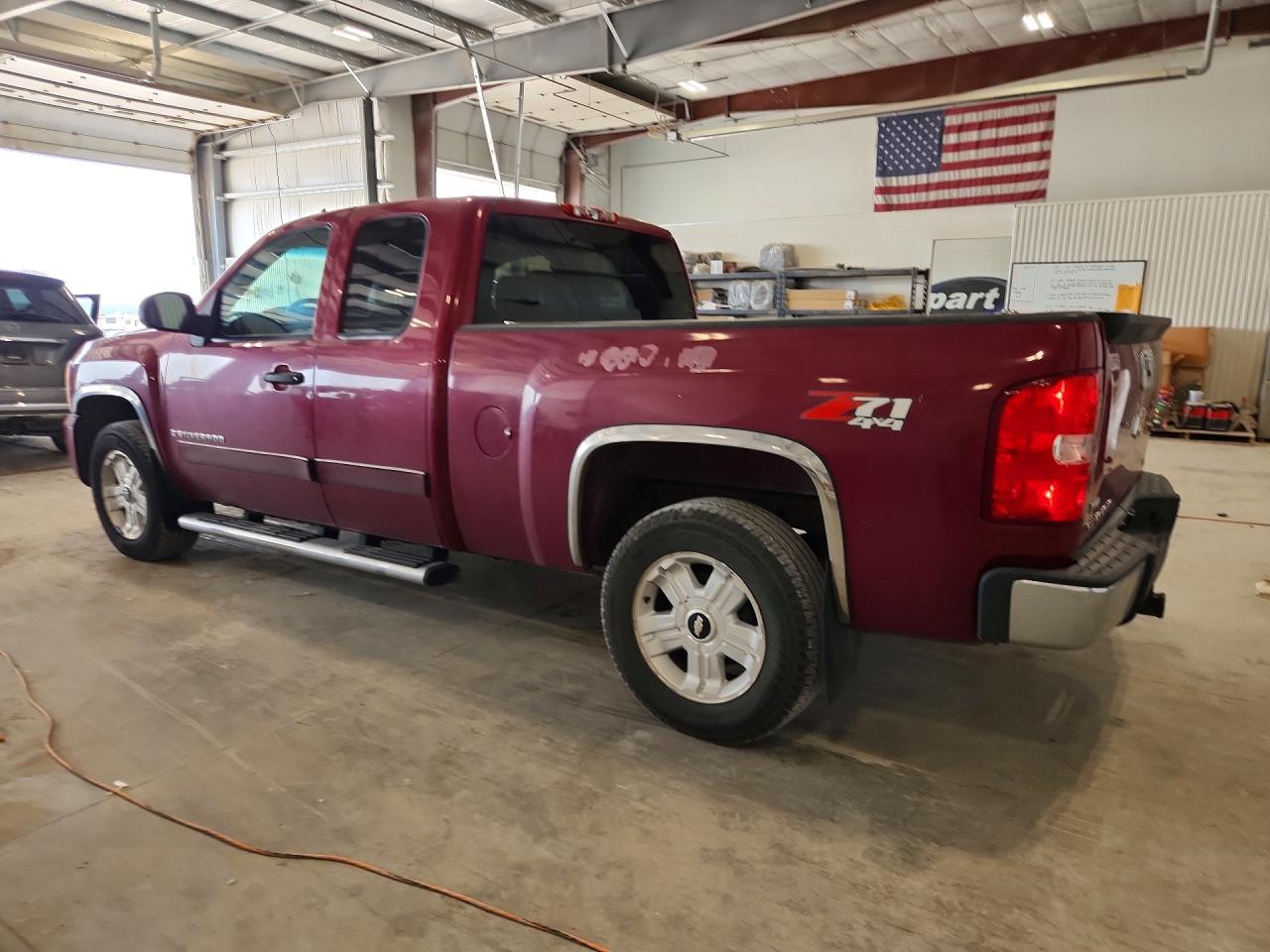 2007 Chevrolet Silverado K1500 Burgundy vin: 2GCEK190971679547